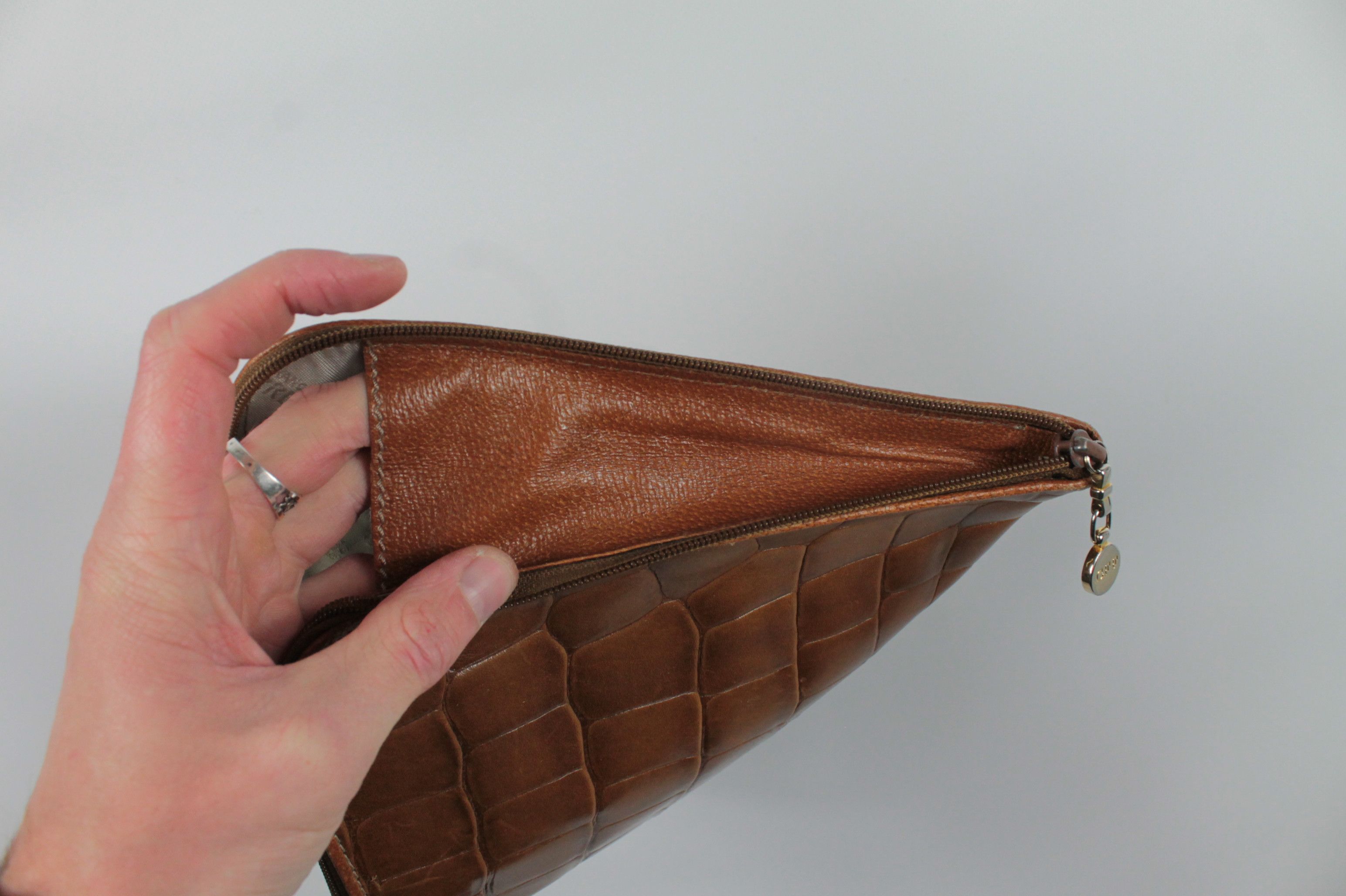 Gianfranco Ferre × Vintage Vintage Gianfranco Ferre Croc Embossed Leather Shoulder Bag Size ONE SIZE - 9 Thumbnail