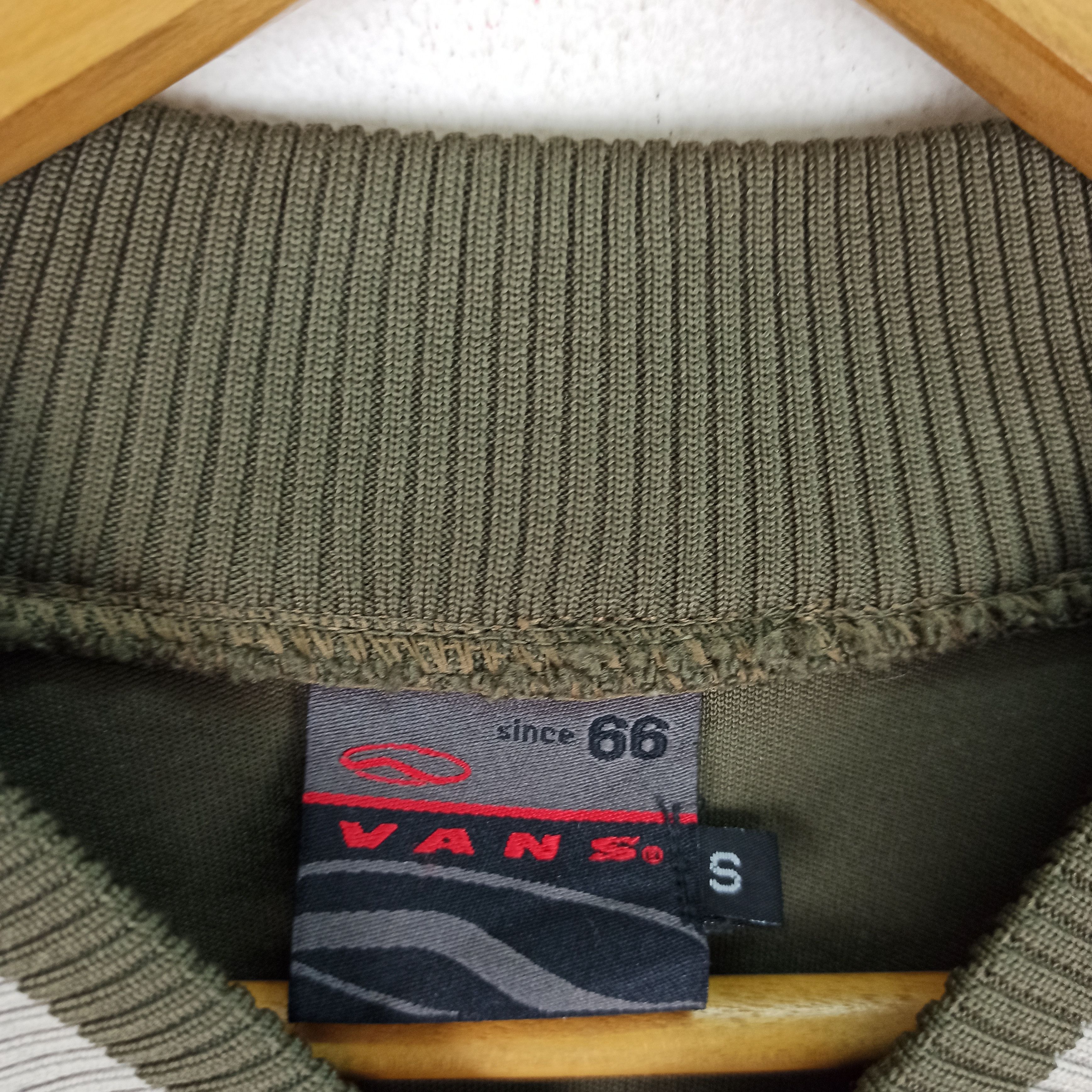 Vans Vintage Vans Varsity Sweatshirt Spell Out Big Logo Size US M / EU 48-50 / 2 - 9 Thumbnail