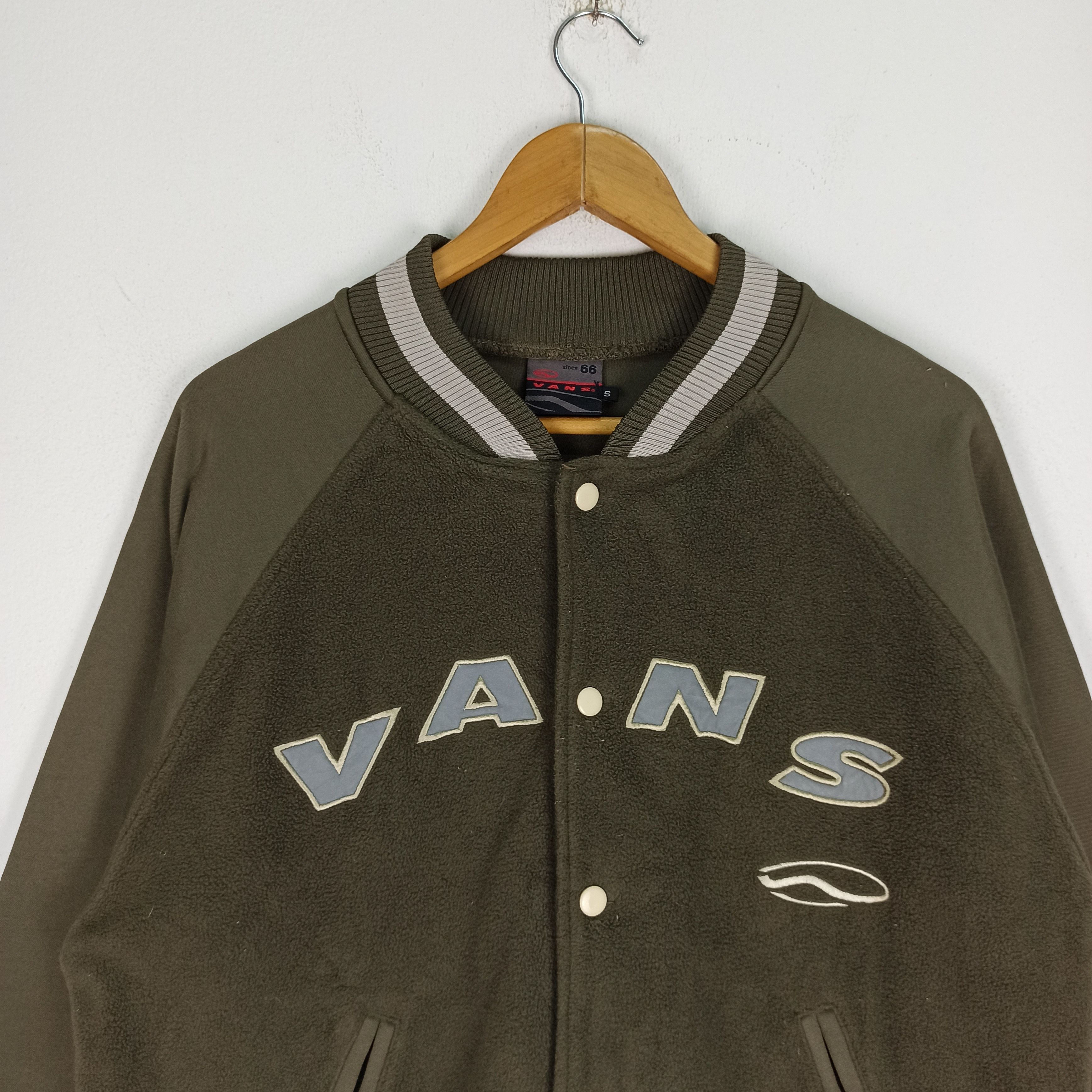 Vans Vintage Vans Varsity Sweatshirt Spell Out Big Logo Size US M / EU 48-50 / 2 - 2 Thumbnail