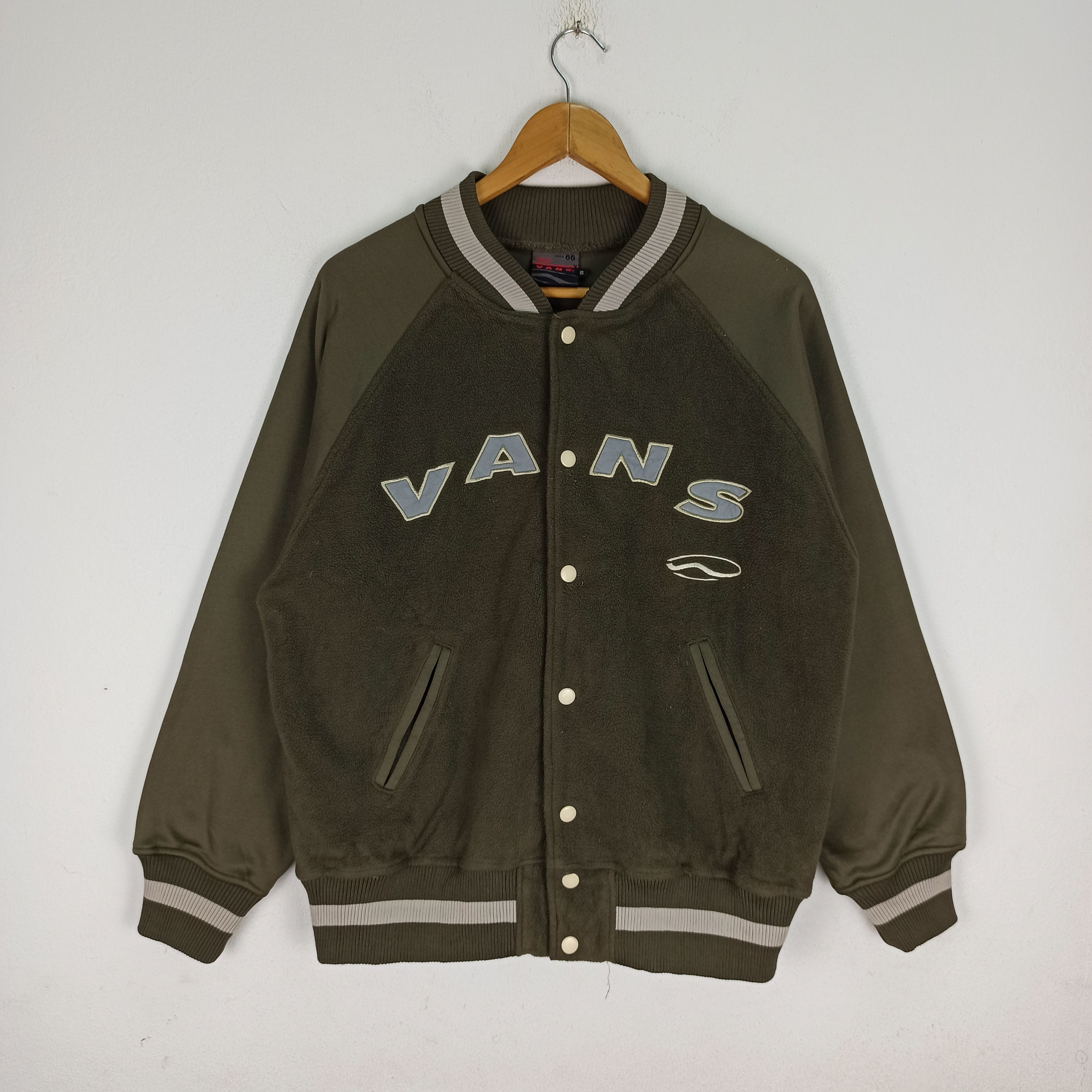 Vans Vintage Vans Varsity Sweatshirt Spell Out Big Logo Size US M / EU 48-50 / 2 - 1 Thumbnail