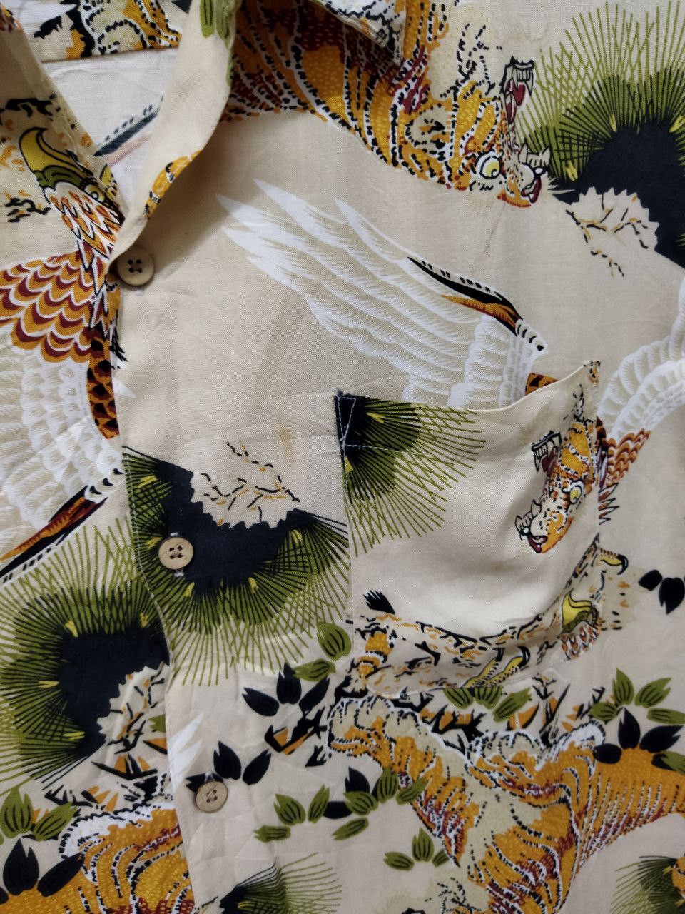 Japanese Brand NEPUCA surf Style Tiger + Eagle Motif Rayon Shirt Size US L / EU 52-54 / 3 - 5 Thumbnail