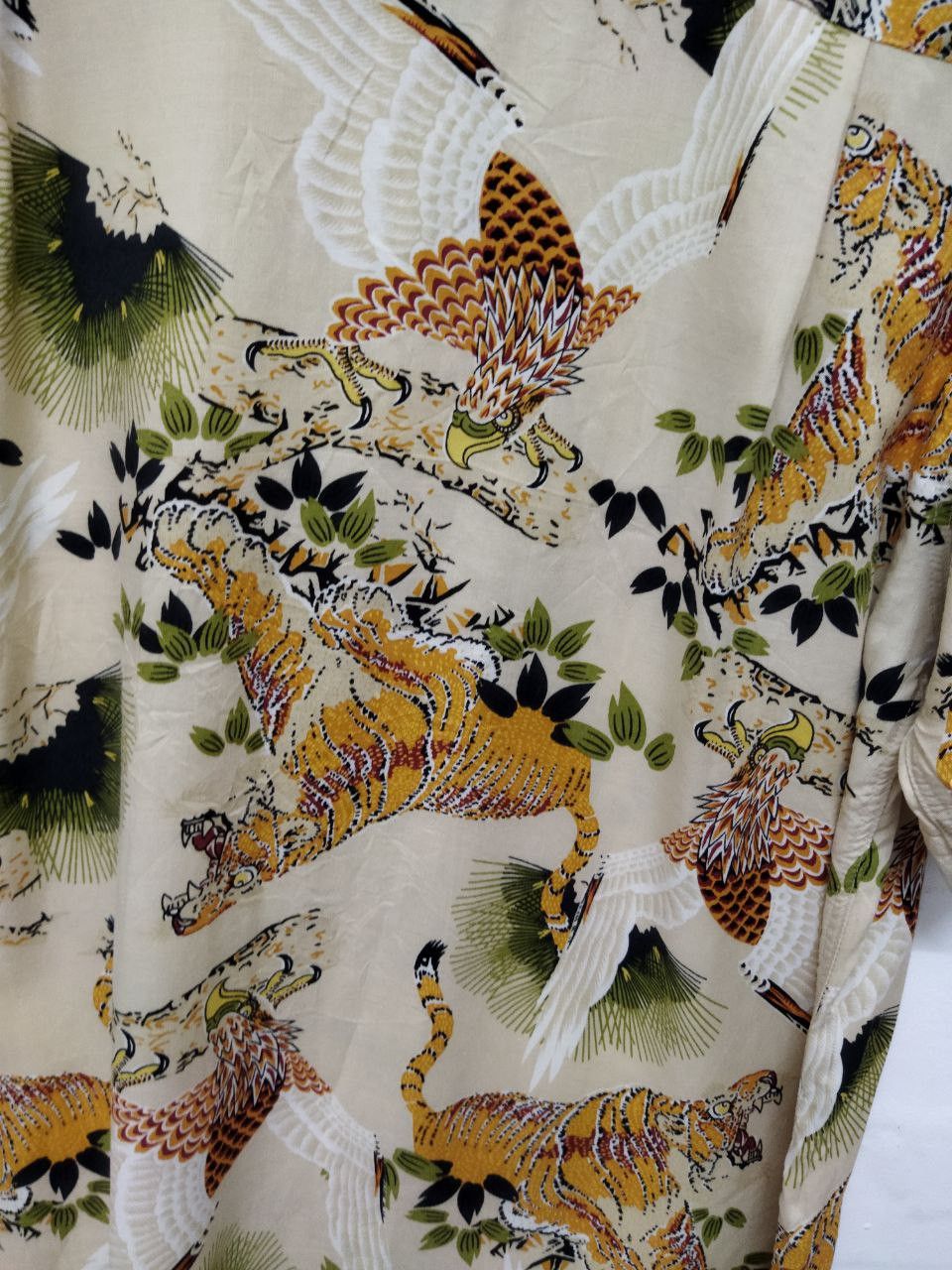 Japanese Brand NEPUCA surf Style Tiger + Eagle Motif Rayon Shirt Size US L / EU 52-54 / 3 - 3 Thumbnail