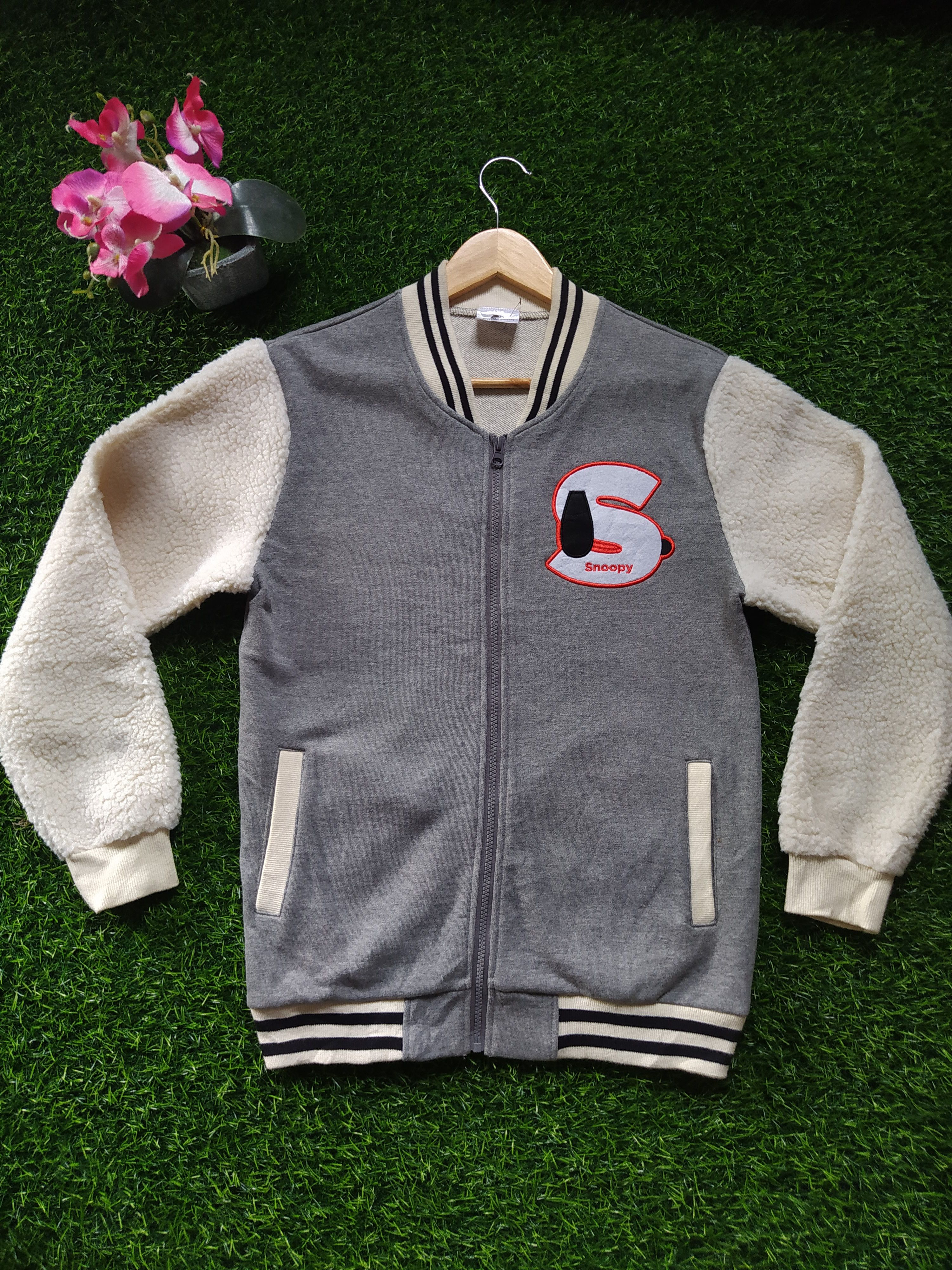 Universal Studios Snoopy Varsity Sherpa Style Size US M / EU 48-50 / 2 - 1 Thumbnail