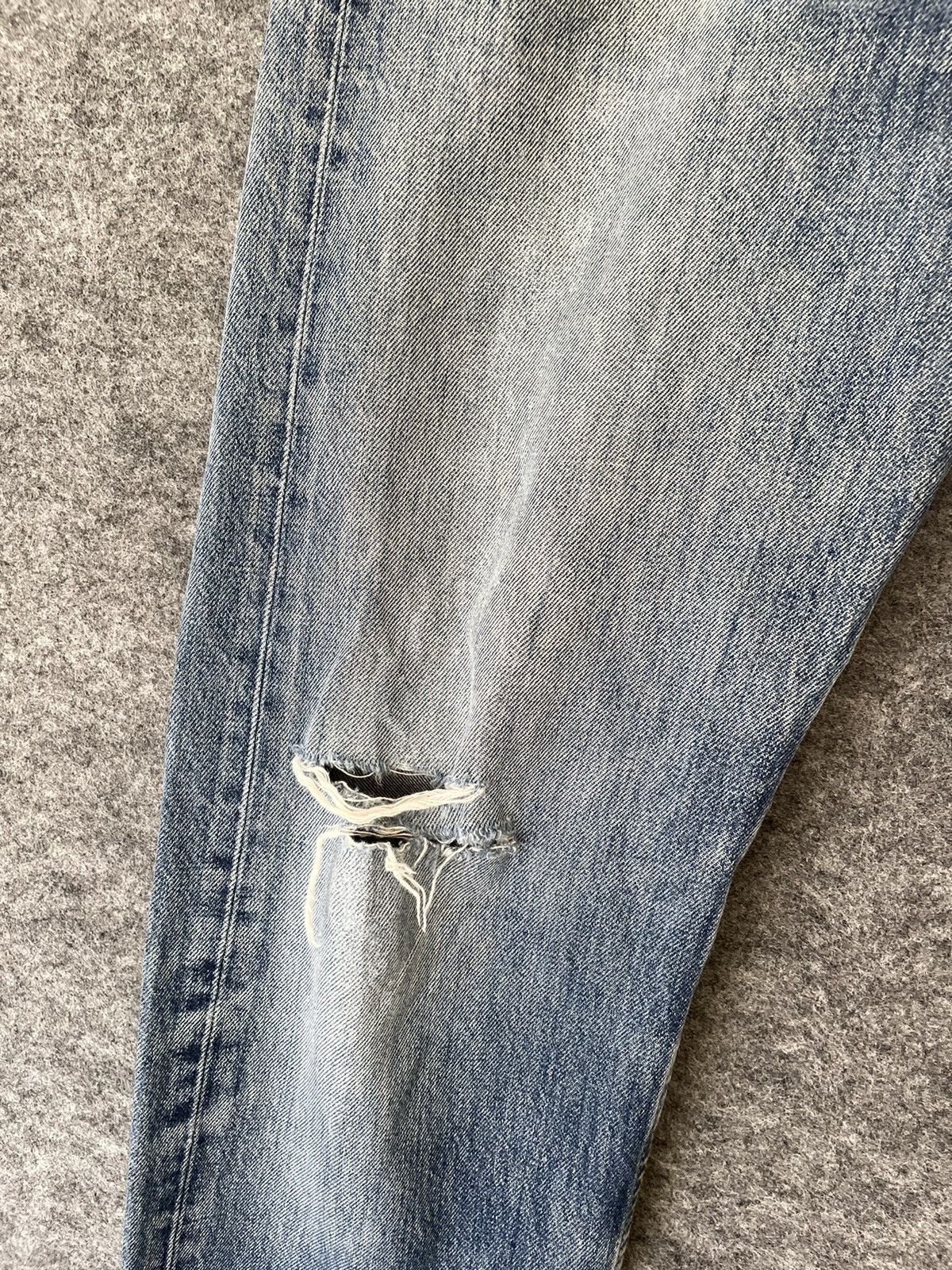 Levi's × Vintage VINTAGE 501 LEVIS DISSTRESSED DENIM Size US 33 - 13 Thumbnail