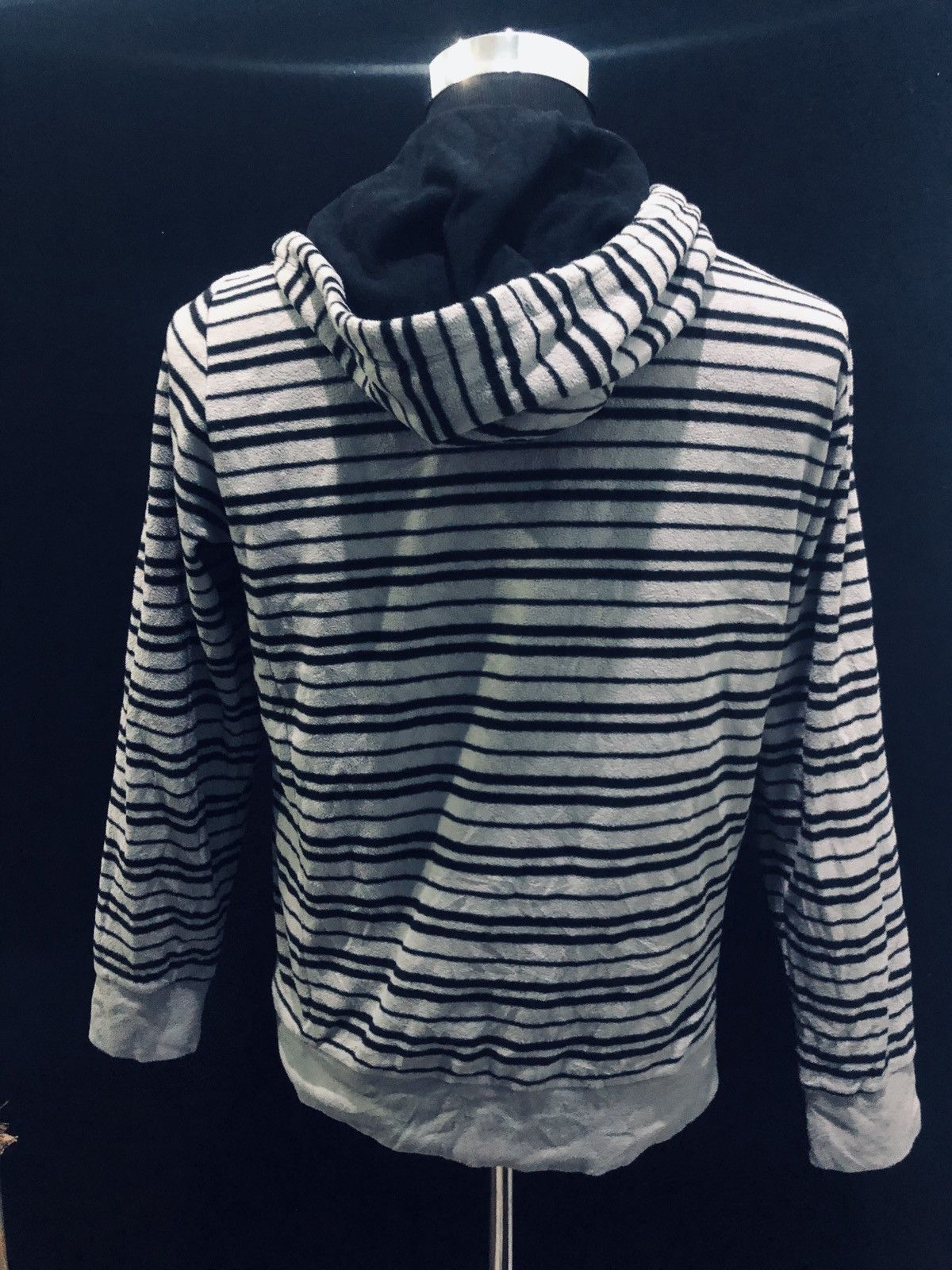 Japanese Brand × Uniqlo Fleece jacket UNIQLO simple but nice design line new Size US L / EU 52-54 / 3 - 3 Thumbnail