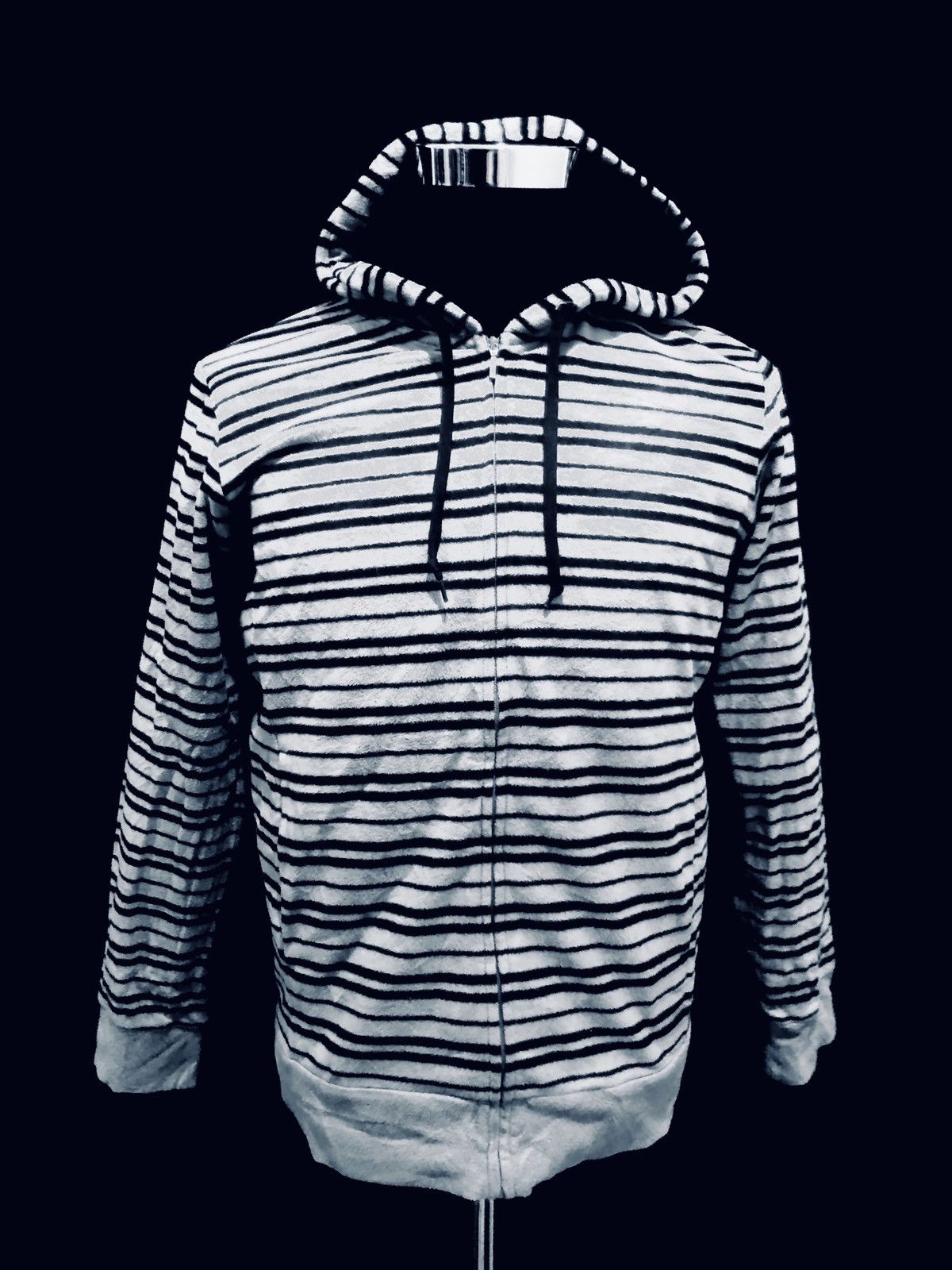 Japanese Brand × Uniqlo Fleece jacket UNIQLO simple but nice design line new Size US L / EU 52-54 / 3 - 1 Thumbnail