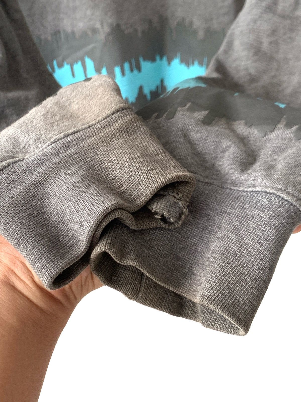 Japanese Brand AW2002 Swagger Frequency Design Zip Ups Hoodies Size US S / EU 44-46 / 1 - 7 Thumbnail