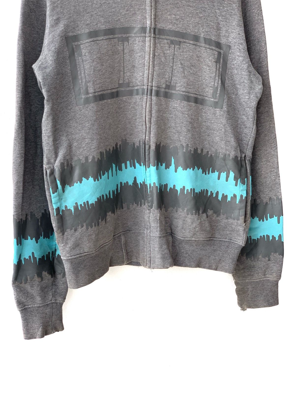 Japanese Brand AW2002 Swagger Frequency Design Zip Ups Hoodies Size US S / EU 44-46 / 1 - 4 Thumbnail