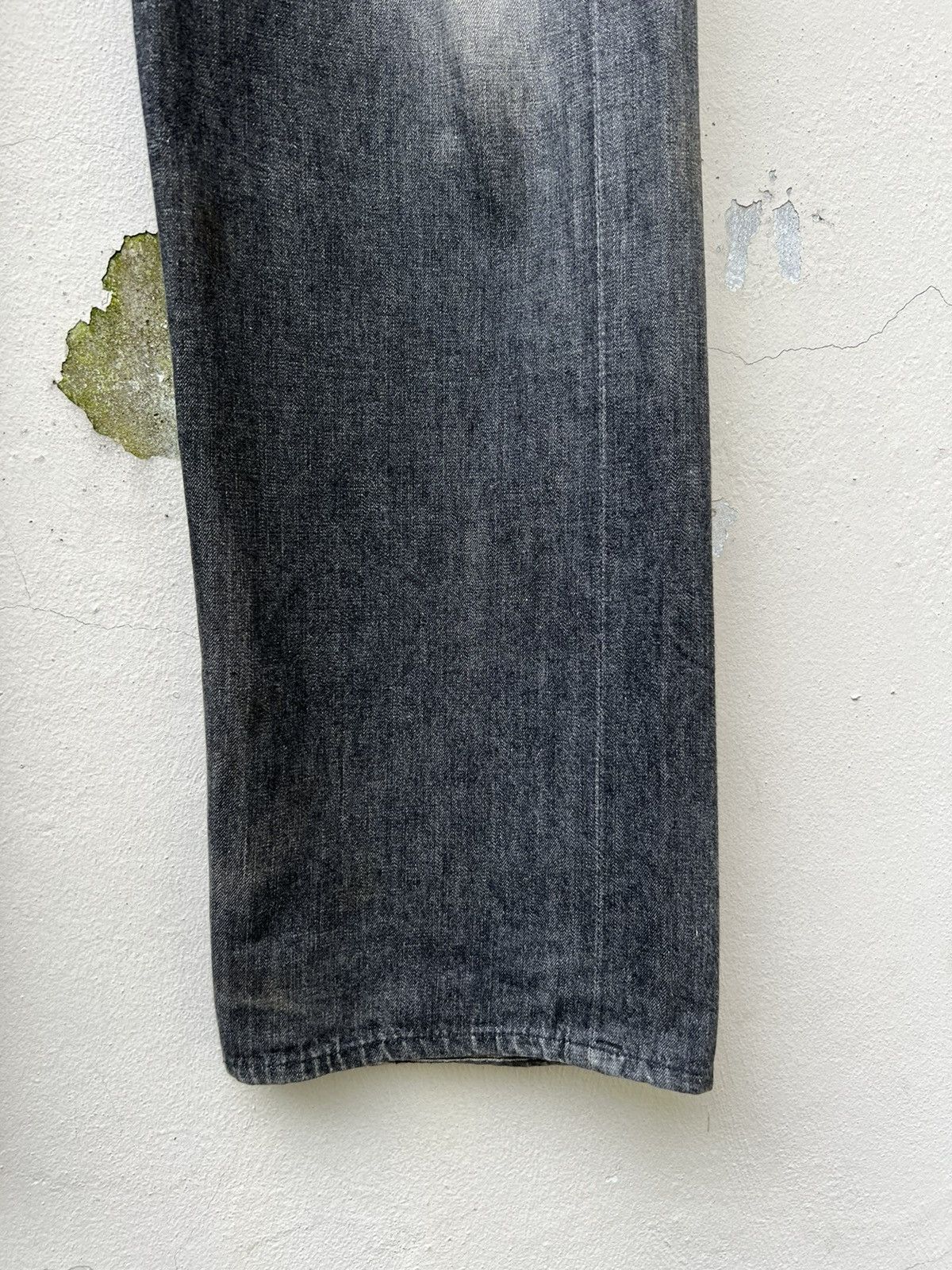 Futura VTG Futura Laboratories Dirty Sun Fade Denim Selvedge Jeans Size US 34 / EU 50 - 13 Thumbnail