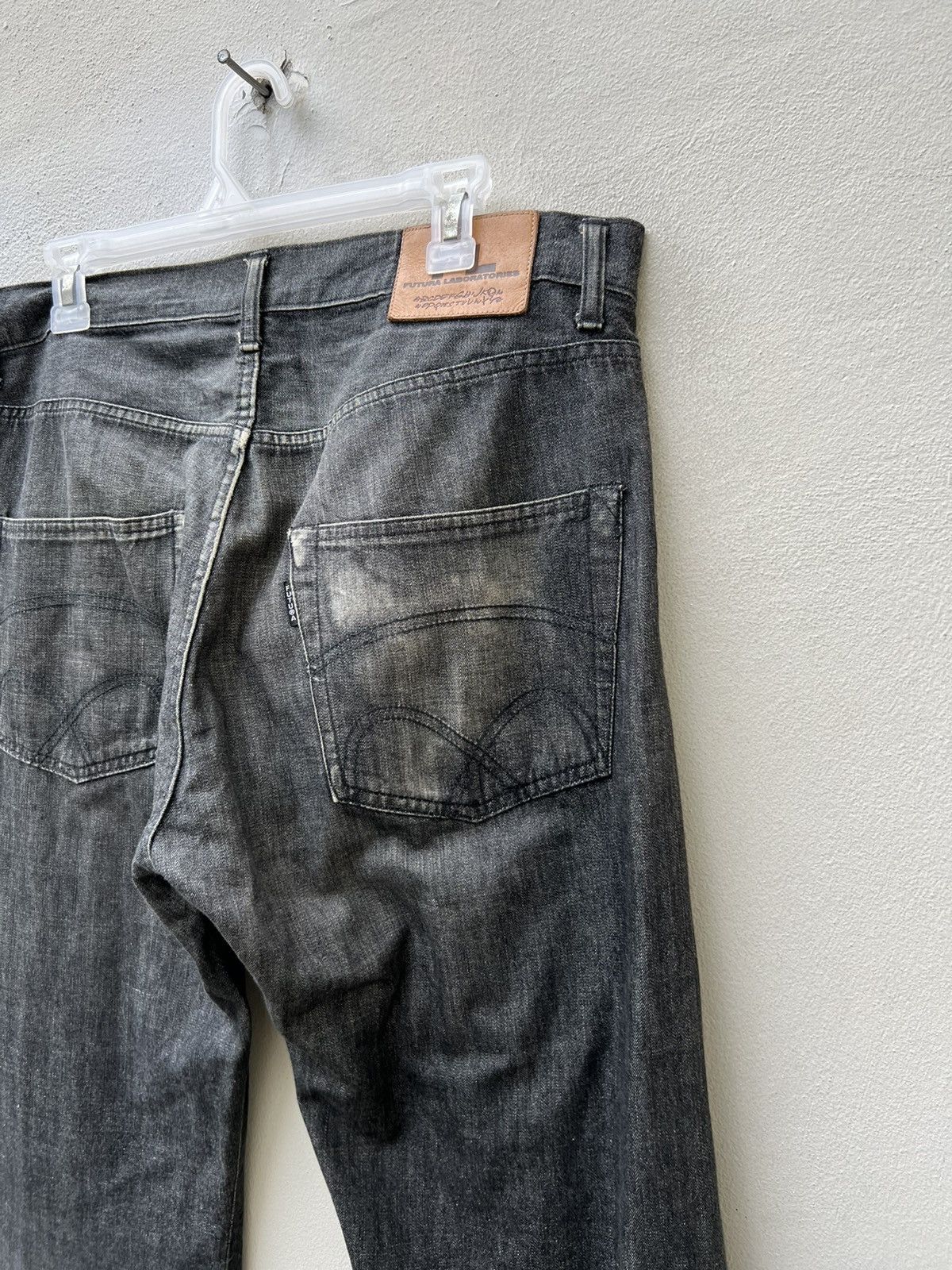 Futura VTG Futura Laboratories Dirty Sun Fade Denim Selvedge Jeans Size US 34 / EU 50 - 19 Thumbnail