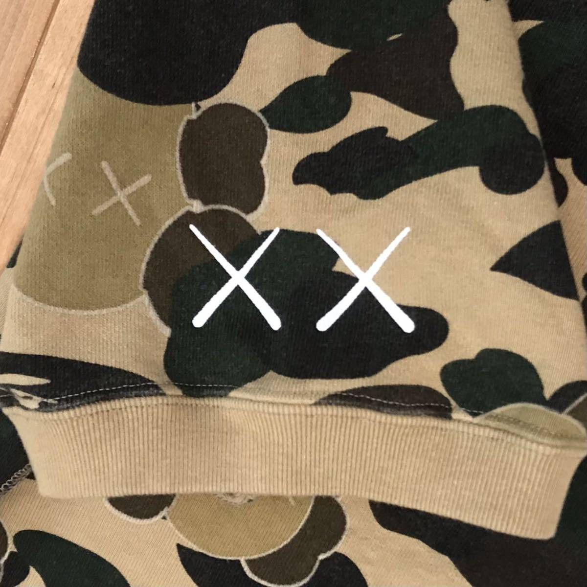 Bape × Kaws BAPE × kaws Short sleeve sweatshirt bendy 1st camo yellow Size US L / EU 52-54 / 3 - 2 Thumbnail