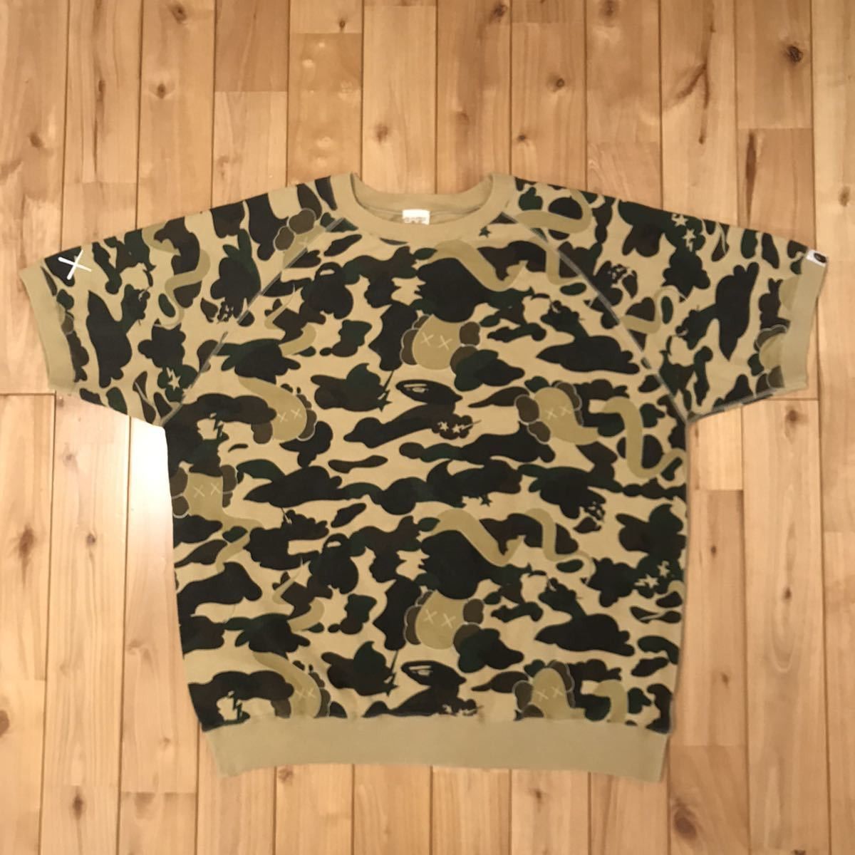 Bape × Kaws BAPE × kaws Short sleeve sweatshirt bendy 1st camo yellow Size US L / EU 52-54 / 3 - 1 Thumbnail