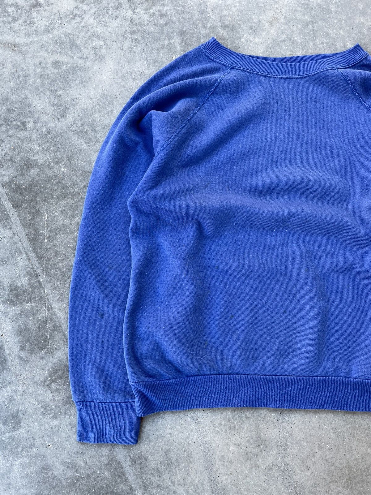 Vintage Vintage 80's Faded Blue Raglan Sweatshirt Size US M / EU 48-50 / 2 - 2 Thumbnail