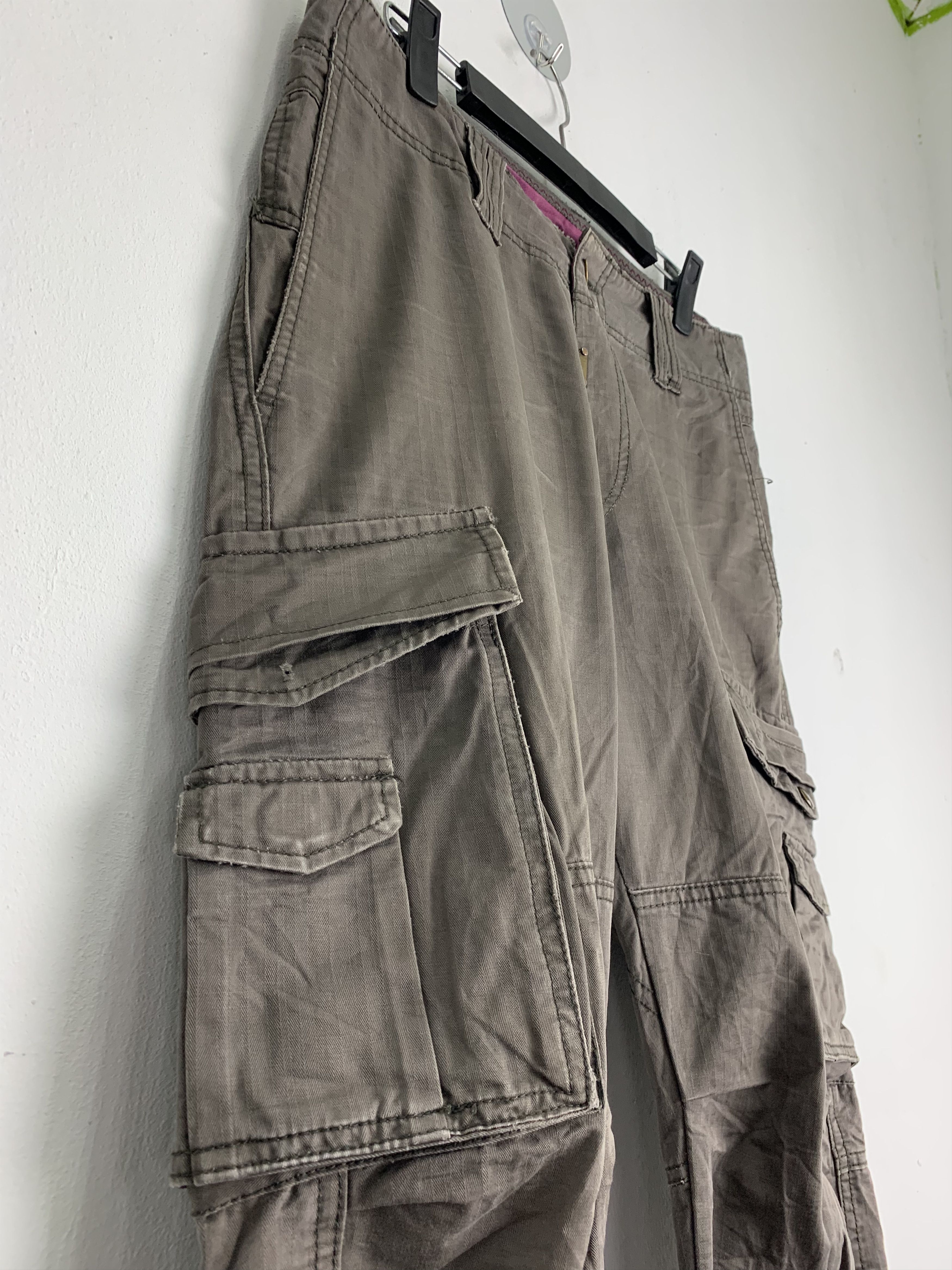 Japanese Brand 💥💥💥Cargo Pants Multipocket Doubles Knee Japanese Branded Size US 29 - 7 Thumbnail