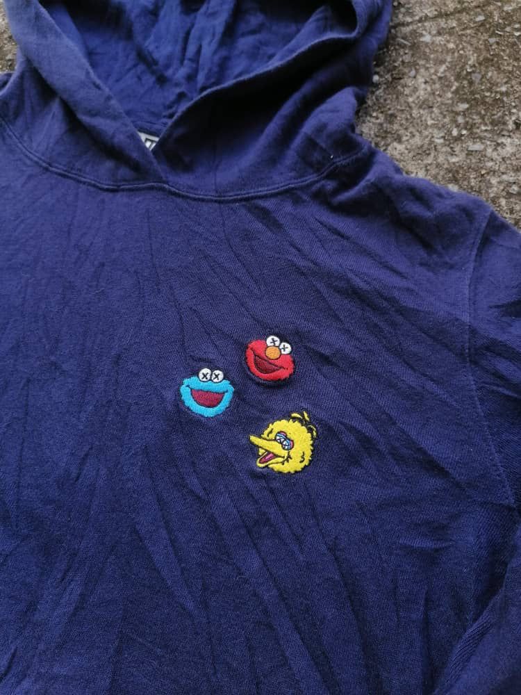 Cartoon Network × Kaws × Uniqlo Uniqlo Kaws X Sesame Street Hoodie Size US S / EU 44-46 / 1 - 2 Thumbnail