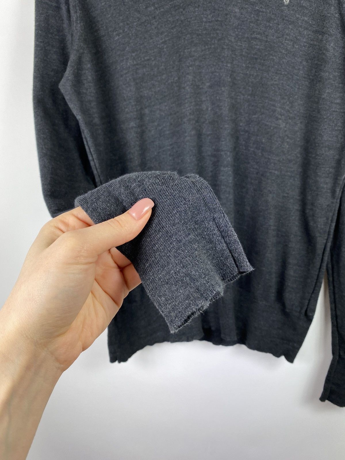 Allsaints Allsaints Fritz V neck men’s sweater pullover size L gray Size US L / EU 52-54 / 3 - 10 Thumbnail