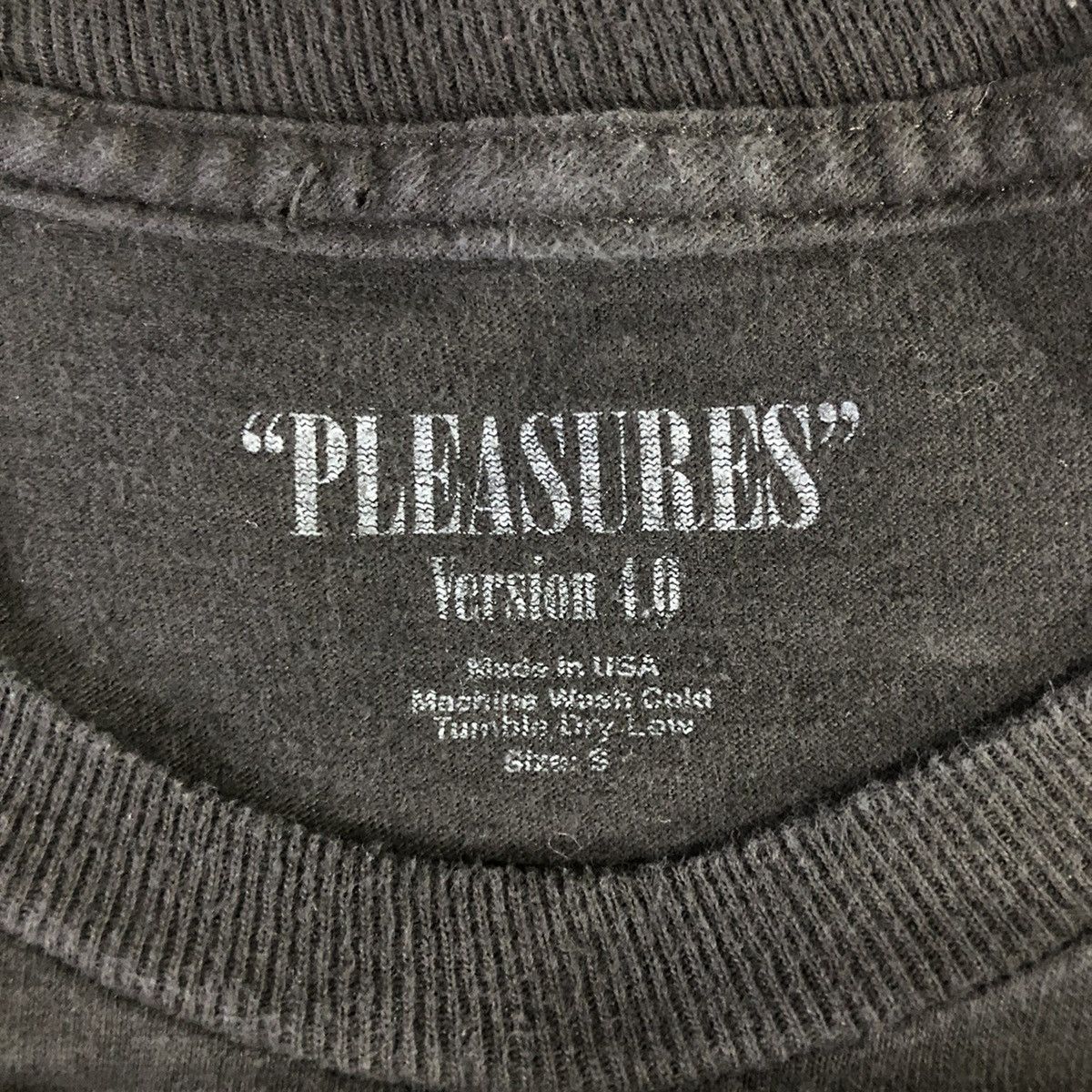Pleasures Pleasures Now Version 4.0 Pile Of Body 2016 Made In USA Tee Size US S / EU 44-46 / 1 - 6 Thumbnail