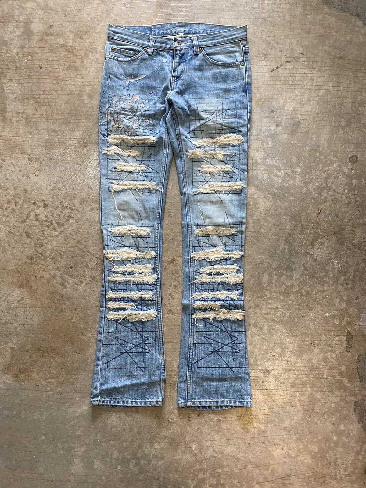 Hysteric Glamour Vtg HYSTERIC GLAMOUR Distressed flare Paint Splatter denim Size 30" / US 8 / IT 44 - 2 Thumbnail