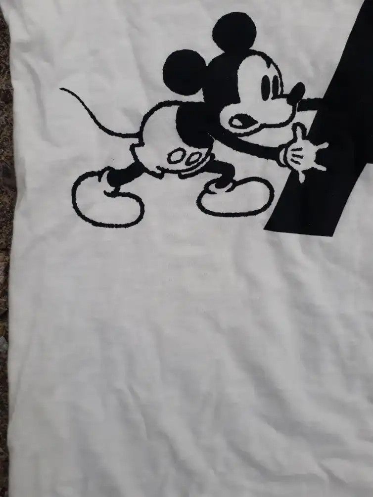 Jun Takahashi × Undercover × Uniqlo 💥FINAL DROP💥UNIQLO UNDERCOVER DISNEY SMALL FIT Size US M / EU 48-50 / 2 - 22 Thumbnail