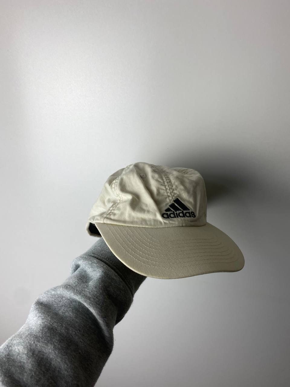 Adidas vintage cap size OS
