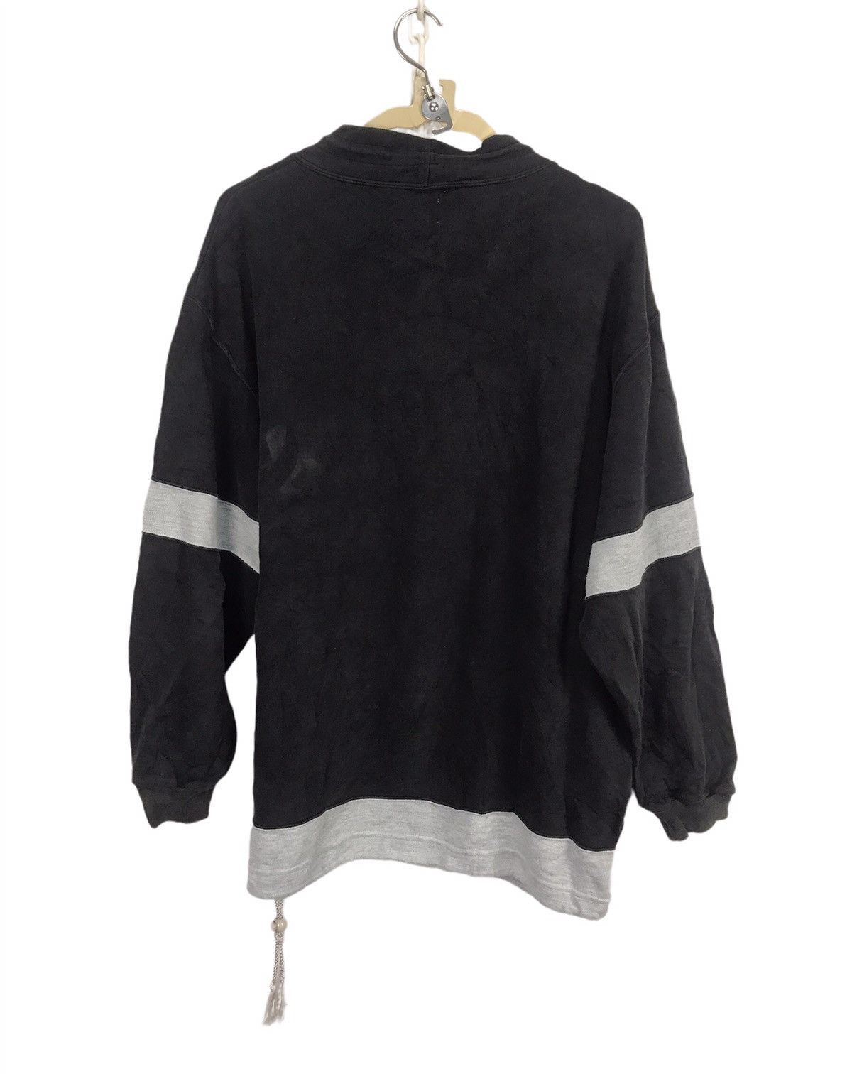 Uniqlo Uniqlo distressed sweatshirt Size US L / EU 52-54 / 3 - 2 Thumbnail