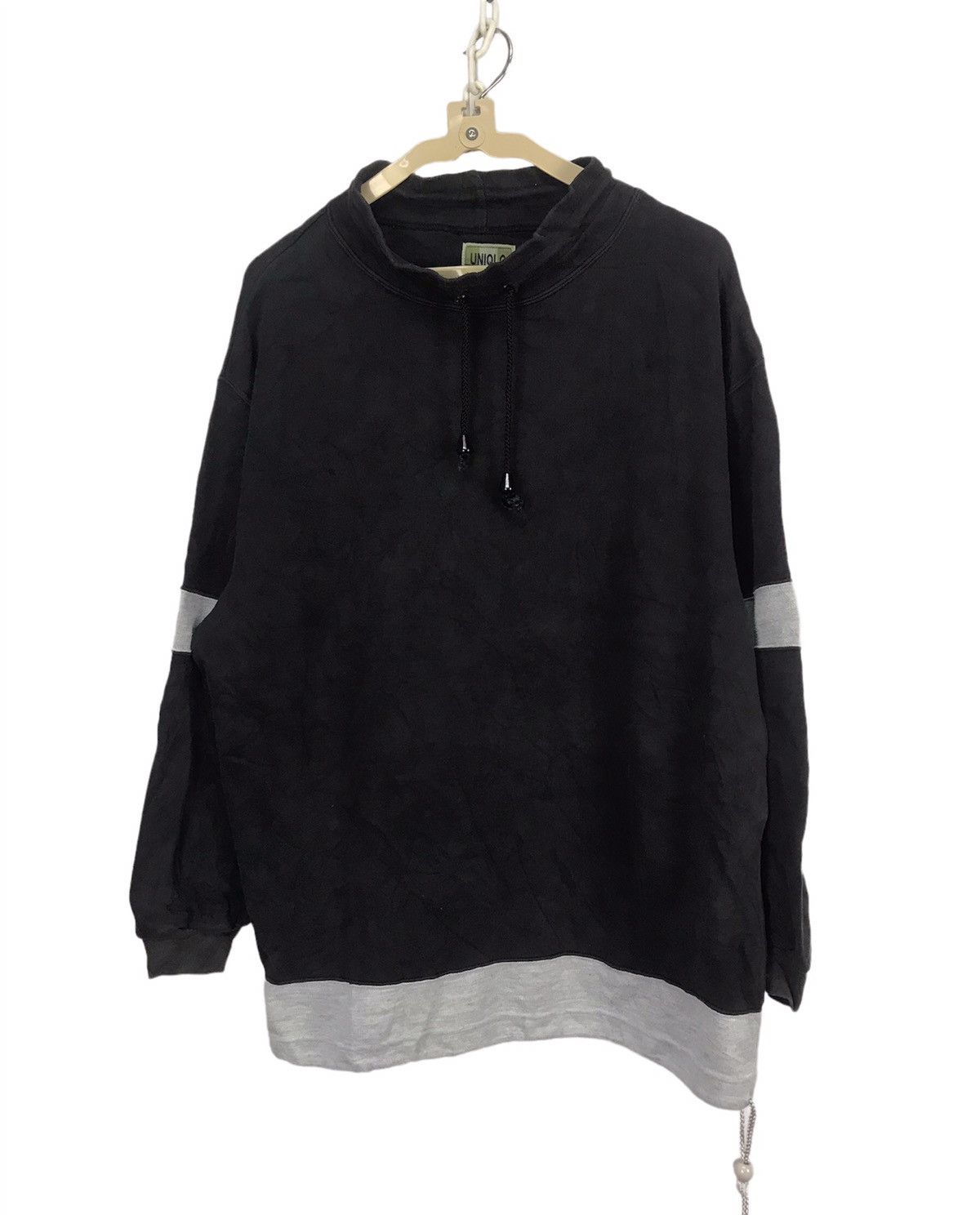 Uniqlo Uniqlo distressed sweatshirt Size US L / EU 52-54 / 3 - 1 Thumbnail