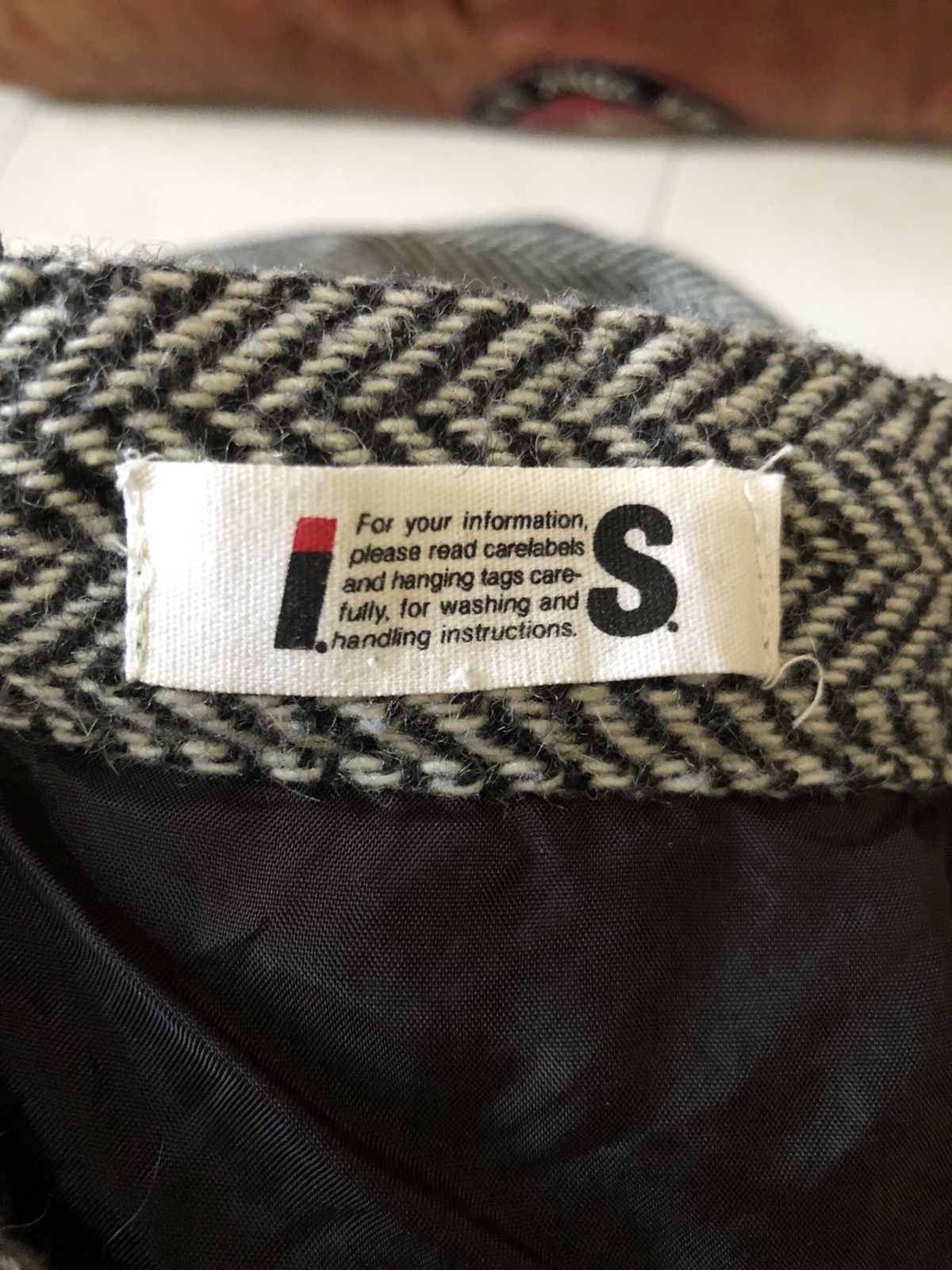 Issey Miyake × Japanese Brand Issey miyake IS skirt size 9 Size 26" / US 2 / IT 38 - 3 Thumbnail
