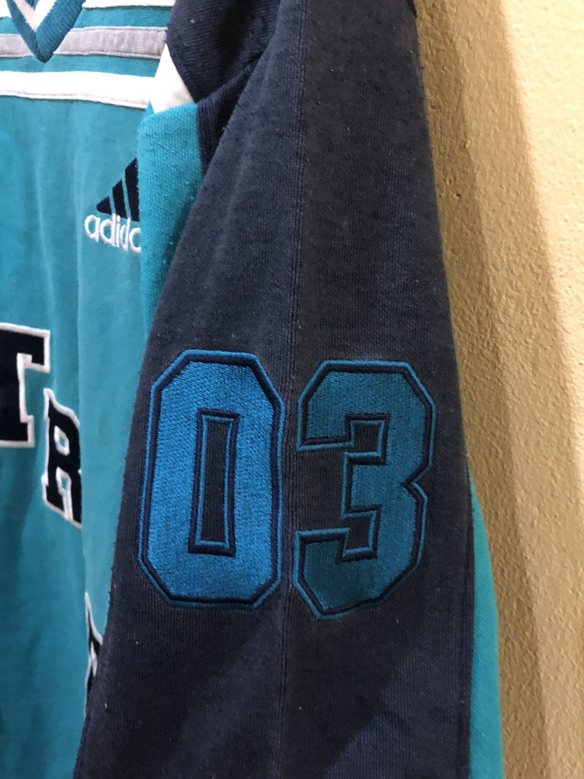 Adidas × Japanese Brand × Vintage Vintage Adidas with Big spell out size XL Size US XL / EU 56 / 4 - 3 Thumbnail