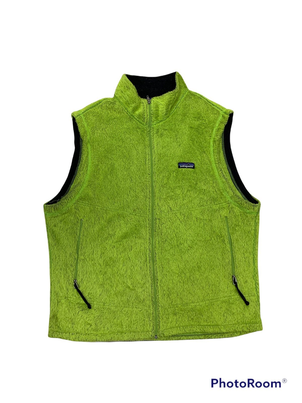 image of Patagonia Vintage Patagonis Fleece Vest in Green, Men's (Size Large)