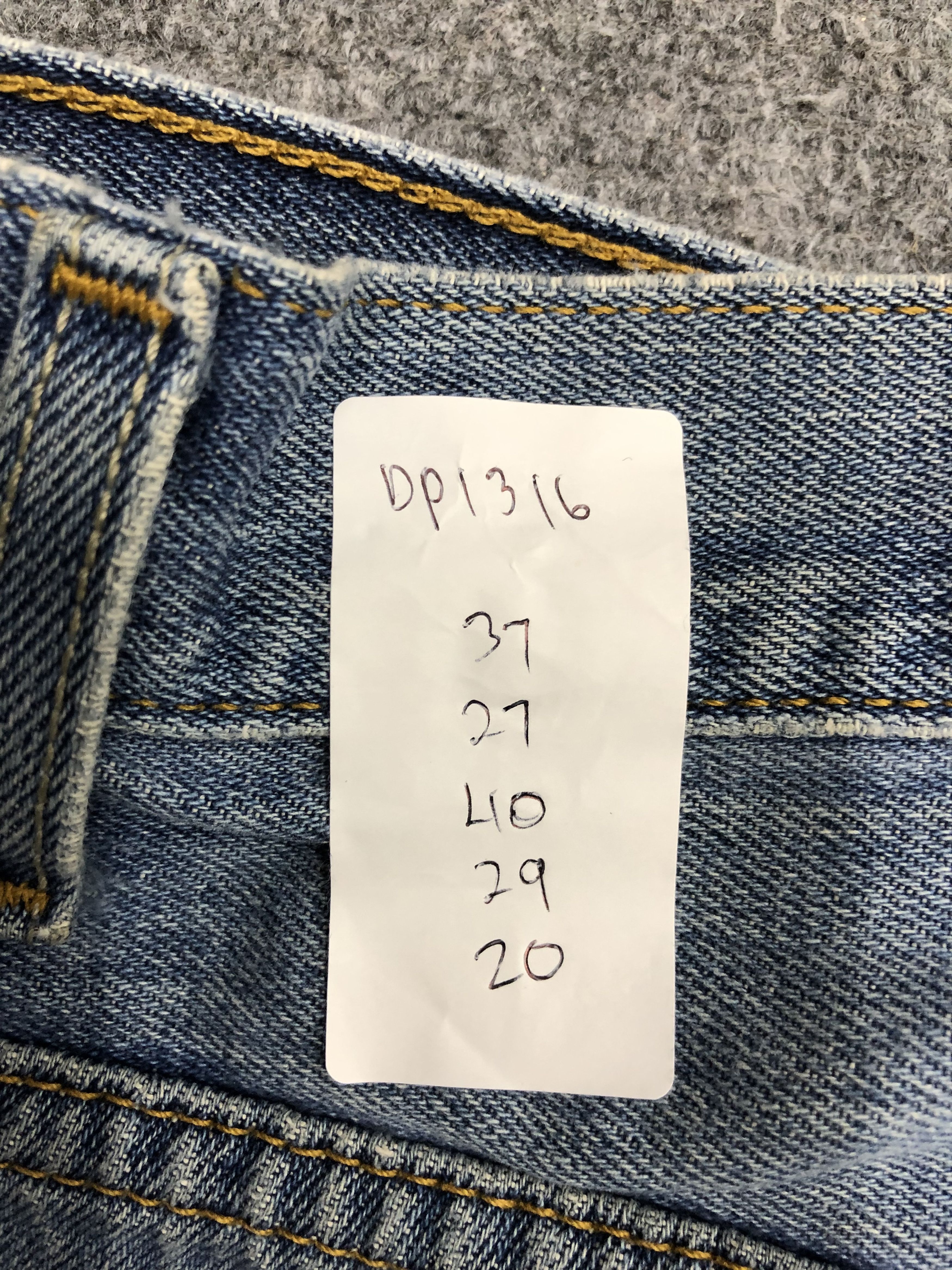 Levi's Vintage Levis 557 Faded Blue Jeans DP1316 Size US 36 / EU 52 - 12 Thumbnail