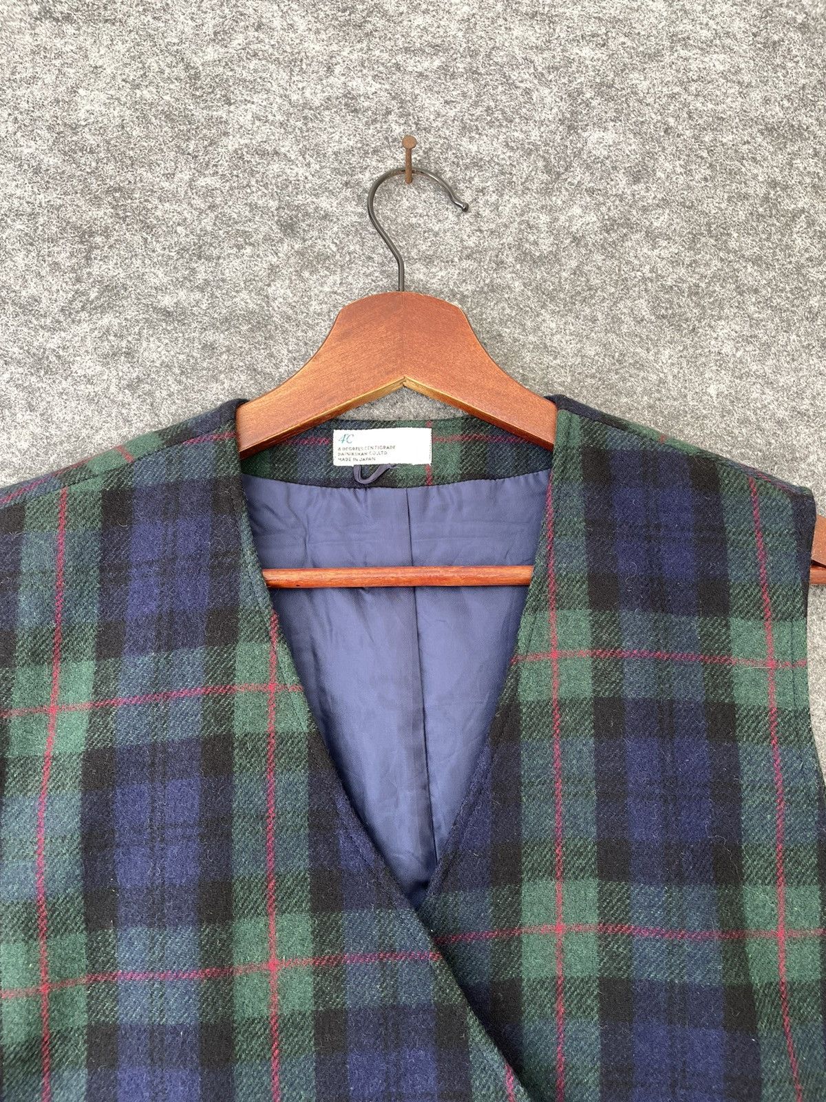 Japanese Brand 4 DEGREES TARTAN VEST Size US S / EU 44-46 / 1 - 2 Thumbnail