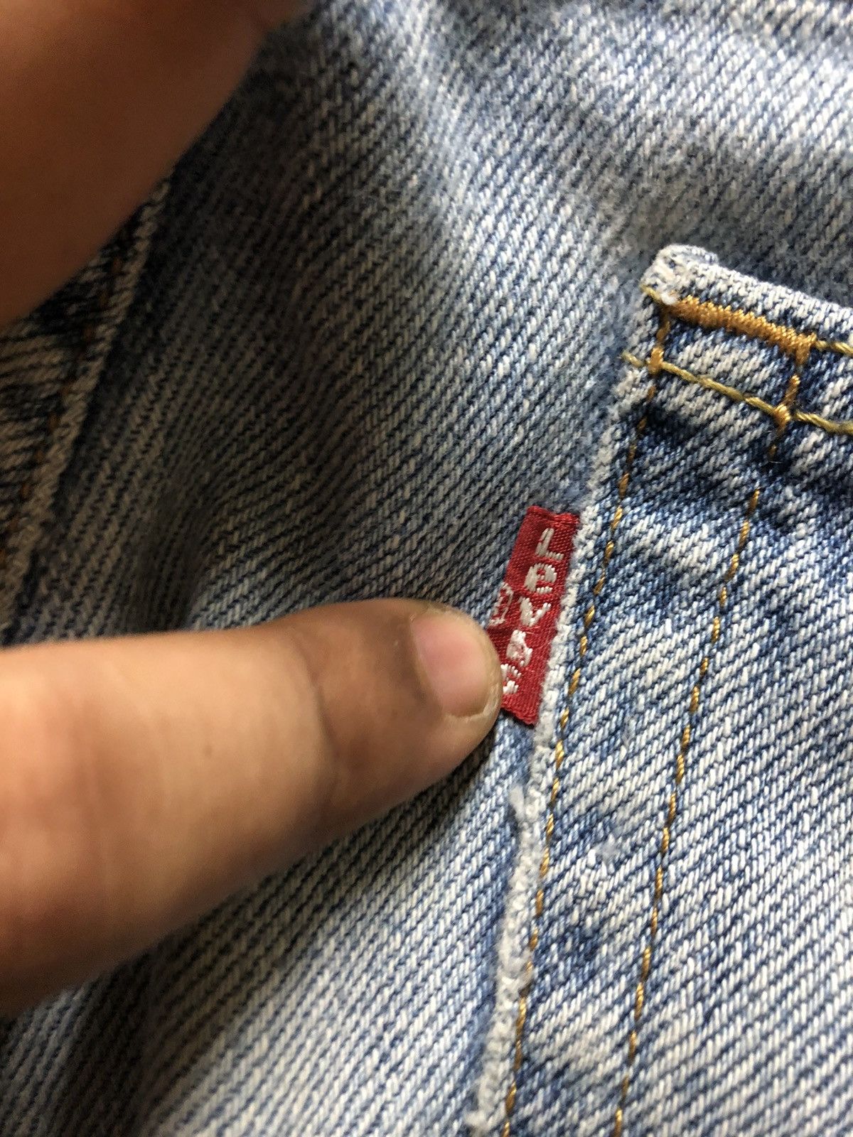 Levi's × Vintage VINTAGE LEVIS 560 COMFORT FIT BLUE WASH DENIM Size US 33 - 11 Thumbnail