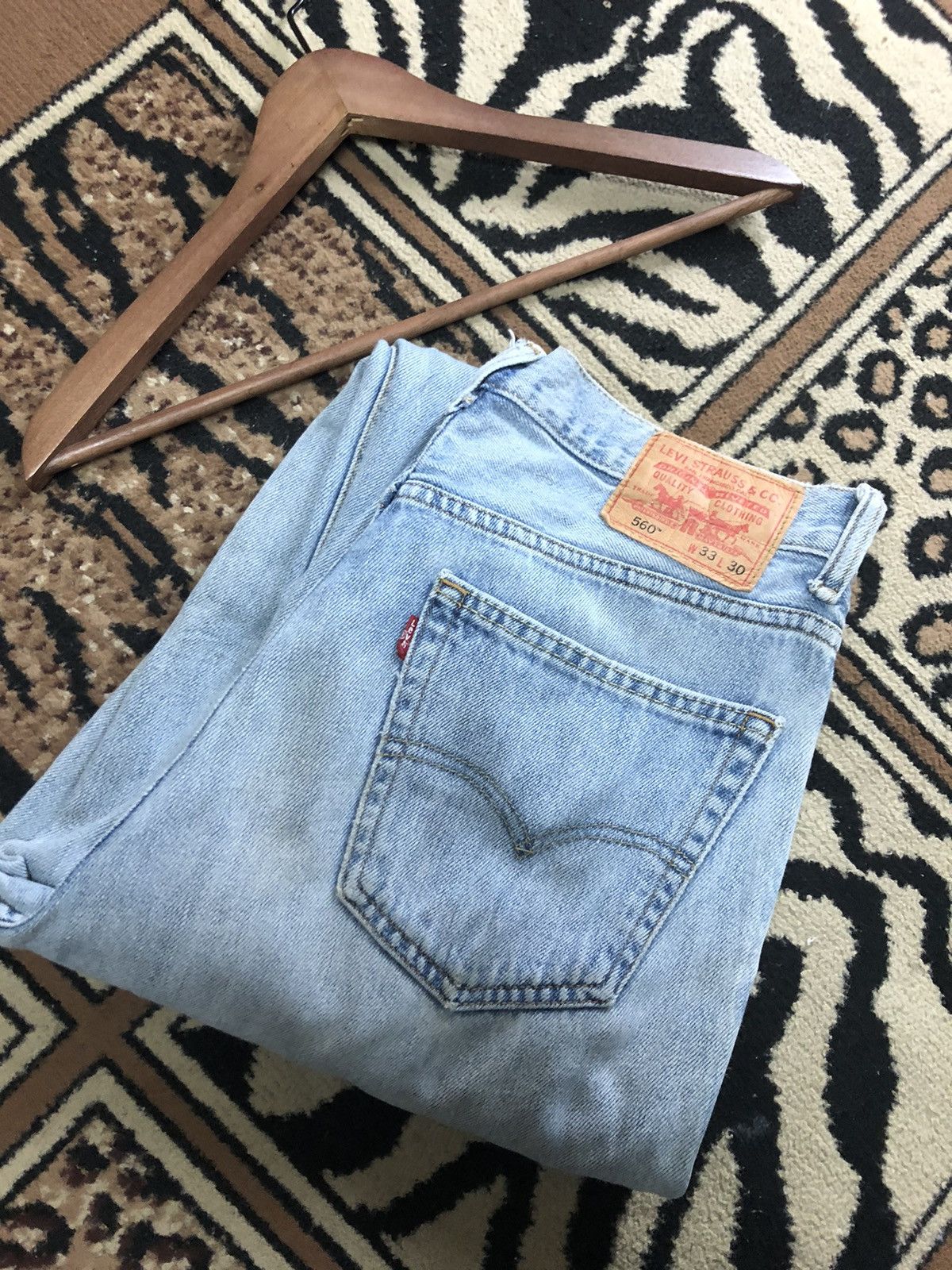 Levi's × Vintage VINTAGE LEVIS 560 COMFORT FIT BLUE WASH DENIM Size US 33 - 1 Thumbnail