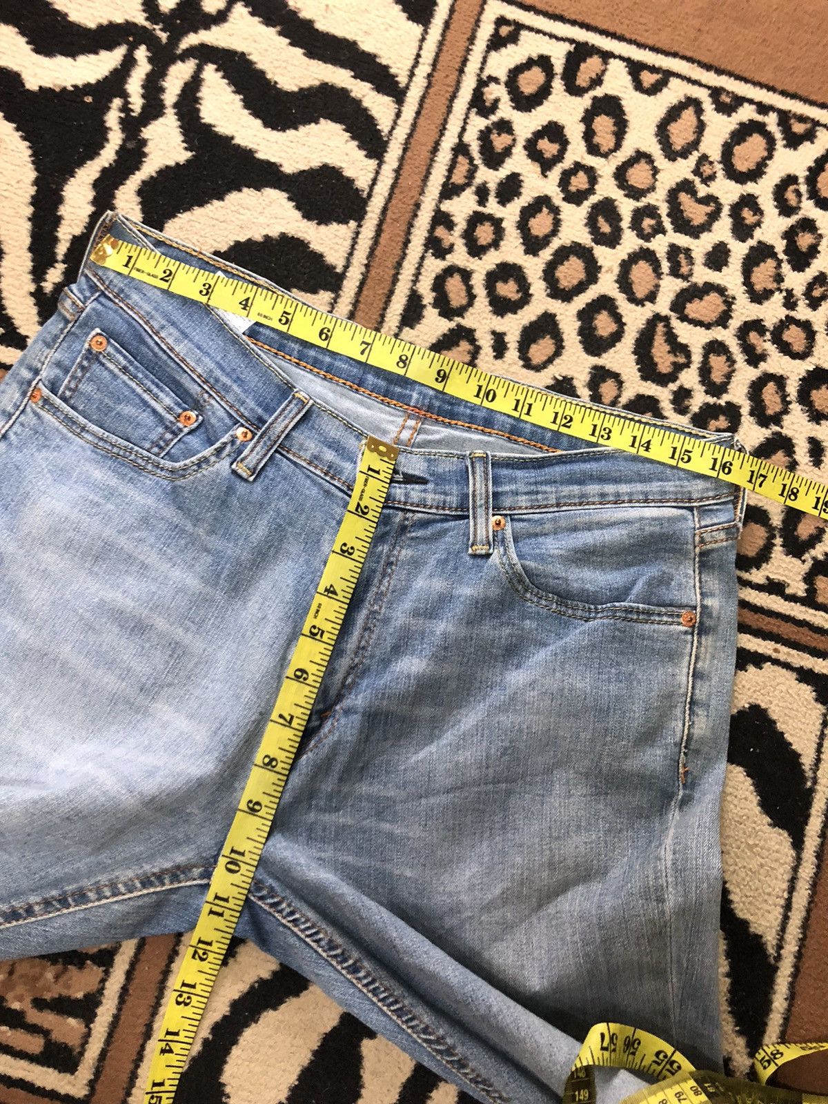 Levi's × Vintage VINTAGE 90s LEVIS 545 BLUE WASH DISTRESSED DENIM Size US 32 / EU 48 - 18 Thumbnail