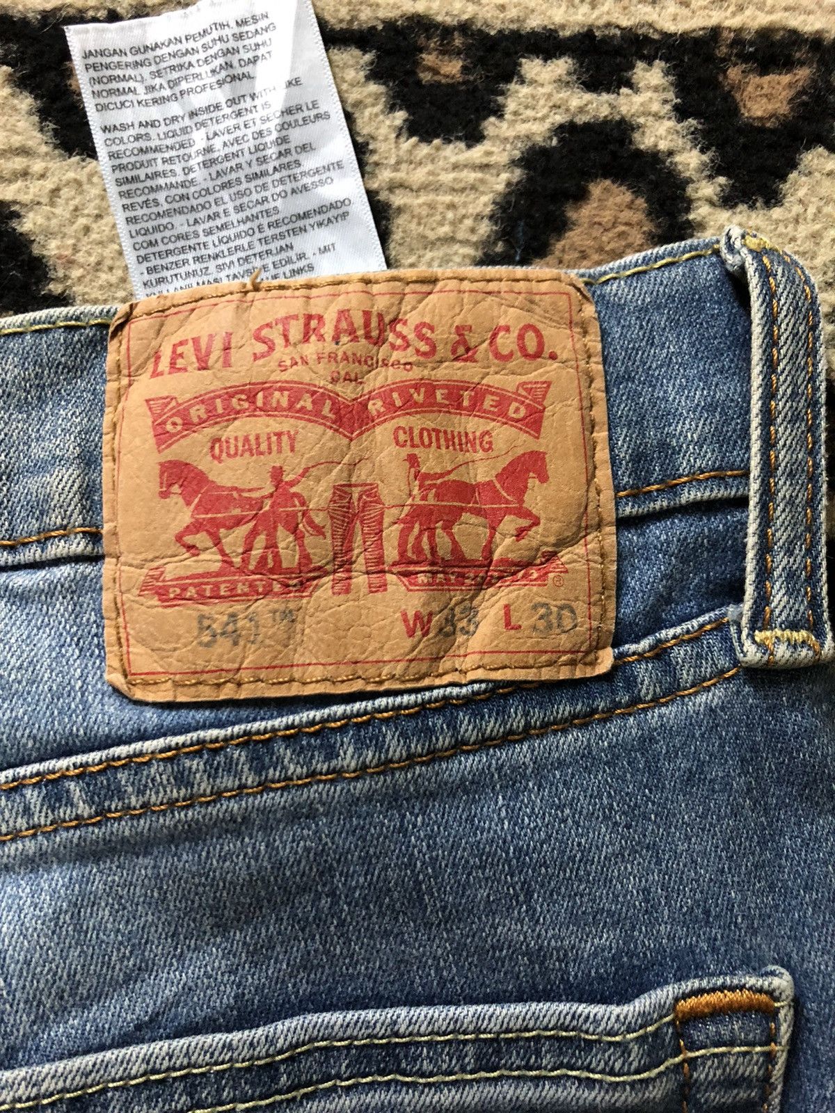 Levi's × Vintage VINTAGE 90s LEVIS 545 BLUE WASH DISTRESSED DENIM Size US 32 / EU 48 - 2 Thumbnail