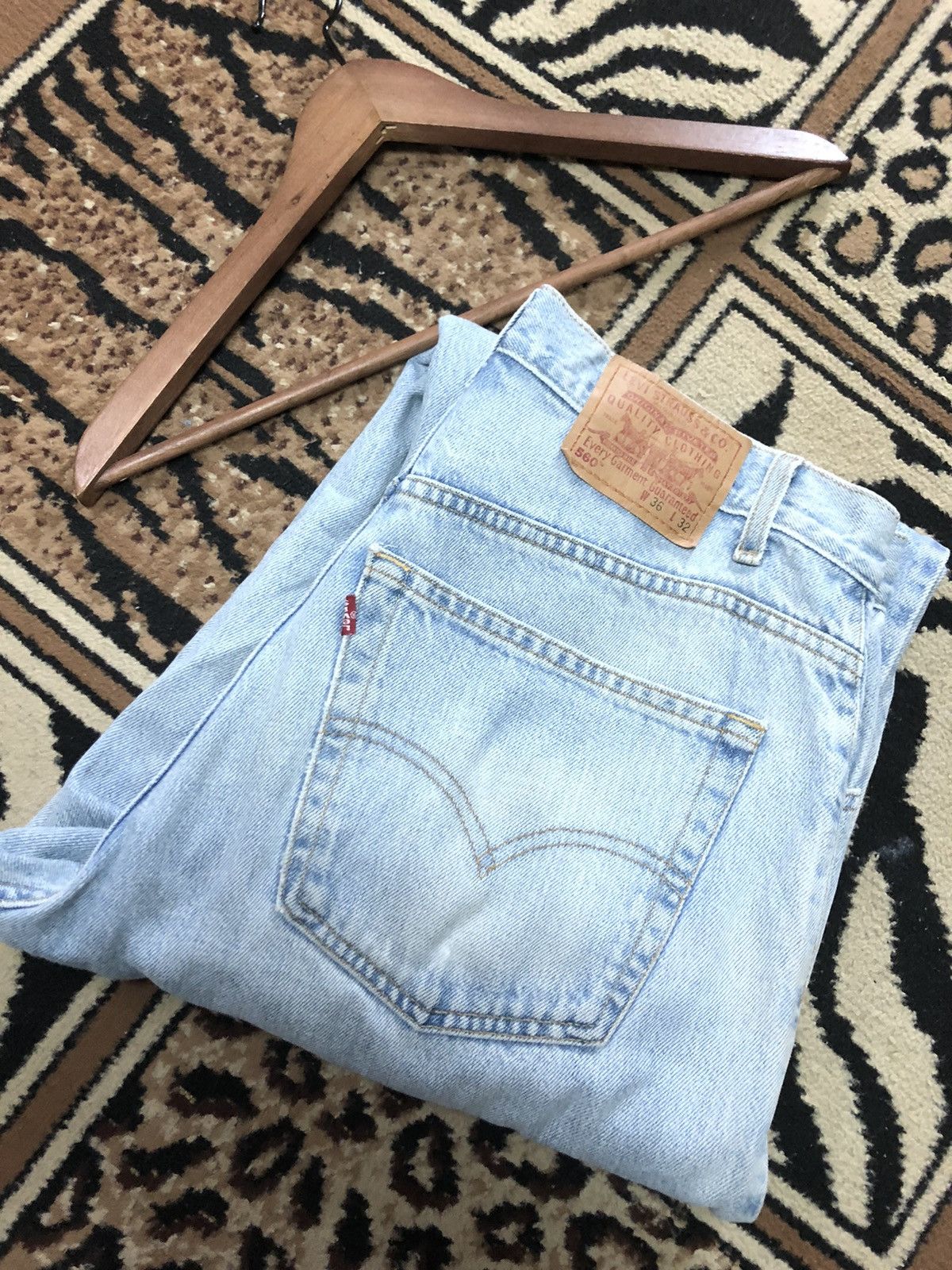 Levi's × Vintage VINTAGE 90s LEVIS 560 LOOSE FIT TAPERED LEG LIGHT BLUE WASH Size US 34 / EU 50 - 1 Thumbnail