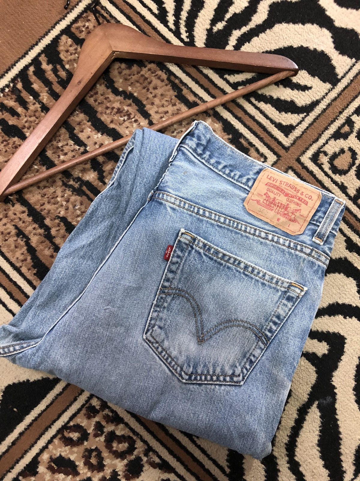 image of Distressed Denim x Levis Vintage Clothing Vintage 90's Levis 560 Comfort Fit Blue Wash Distresed De