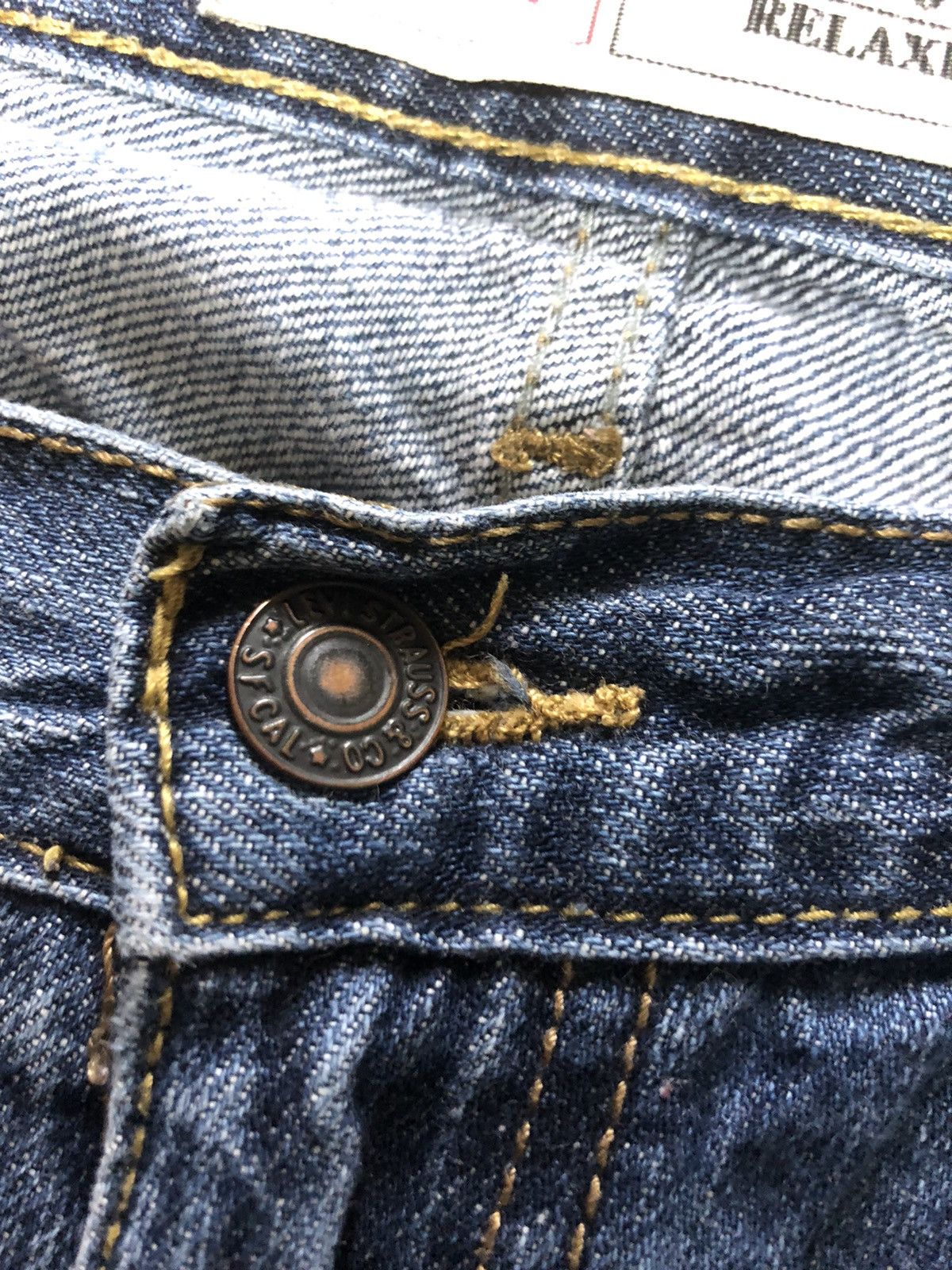 Levi's × Vintage VINTAGE 90s LEVIS 550tm RELAXED BLUE WASH DENIM Size US 33 - 10 Thumbnail