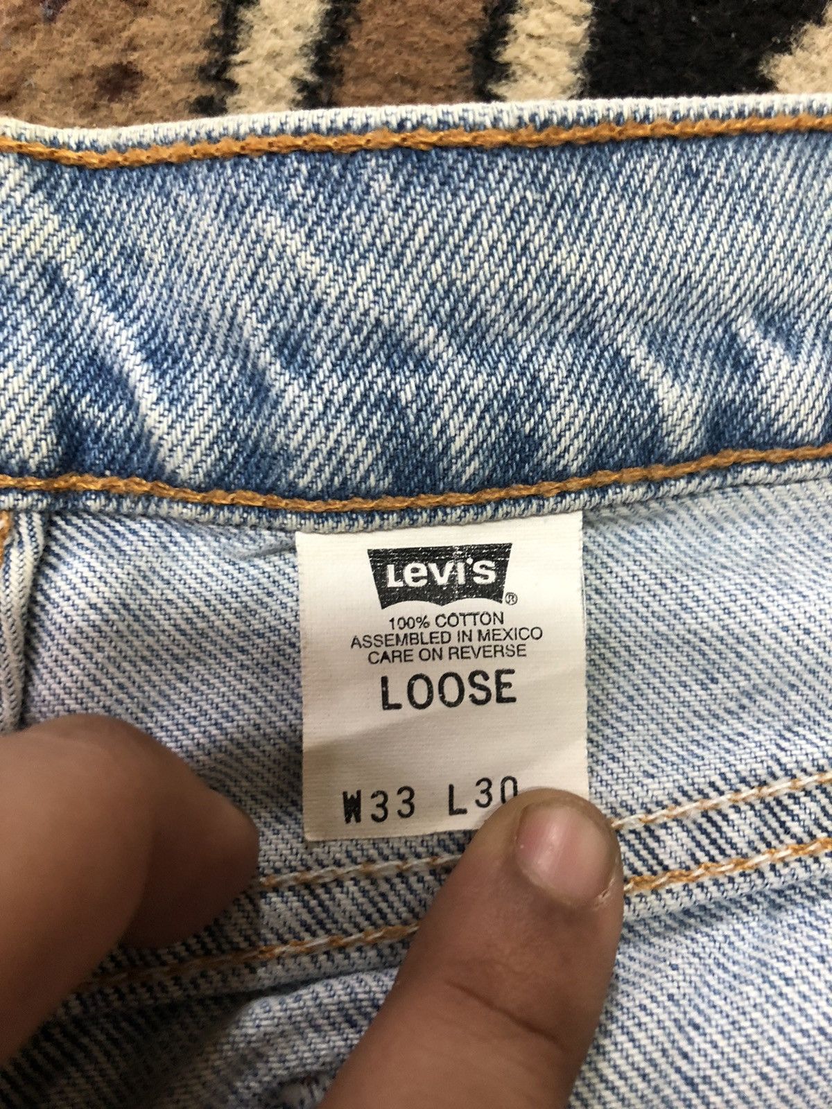 Levi's × Vintage VINTAGE 90s LEVIS 545 LOOSE LIGHT BLUE WASH DENIM Size US 32 / EU 48 - 6 Thumbnail