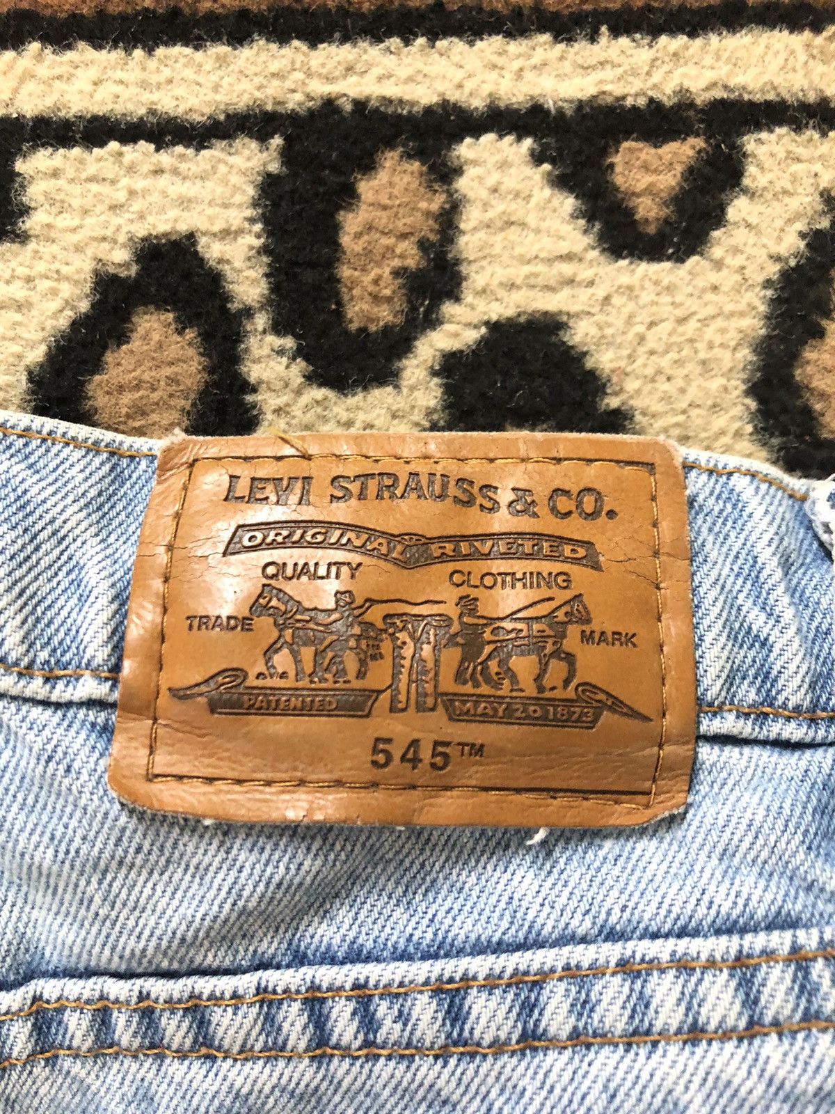Levi's × Vintage VINTAGE 90s LEVIS 545 LOOSE LIGHT BLUE WASH DENIM Size US 32 / EU 48 - 11 Thumbnail