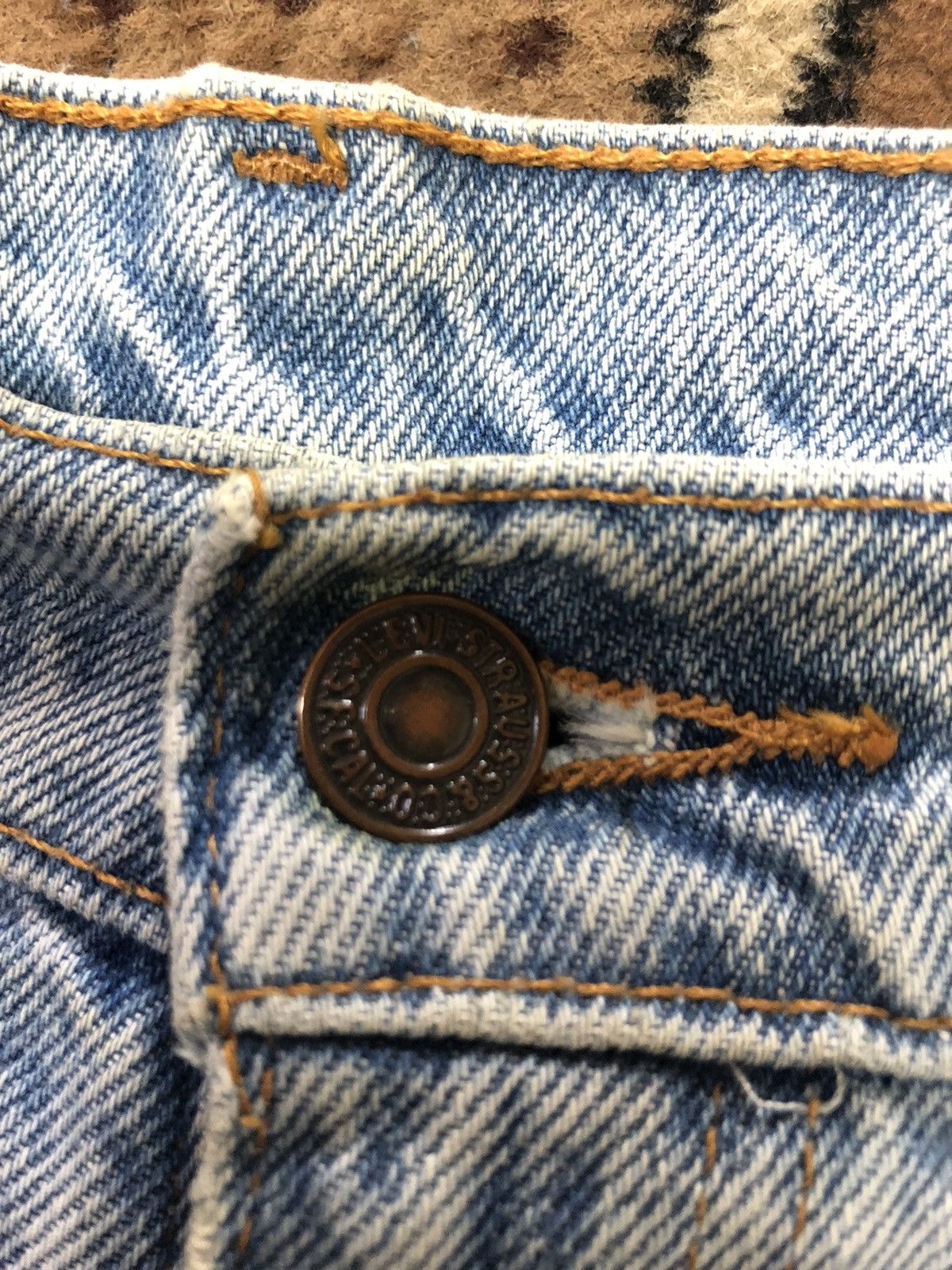Levi's × Vintage VINTAGE 90s LEVIS 545 LOOSE LIGHT BLUE WASH DENIM Size US 32 / EU 48 - 4 Thumbnail