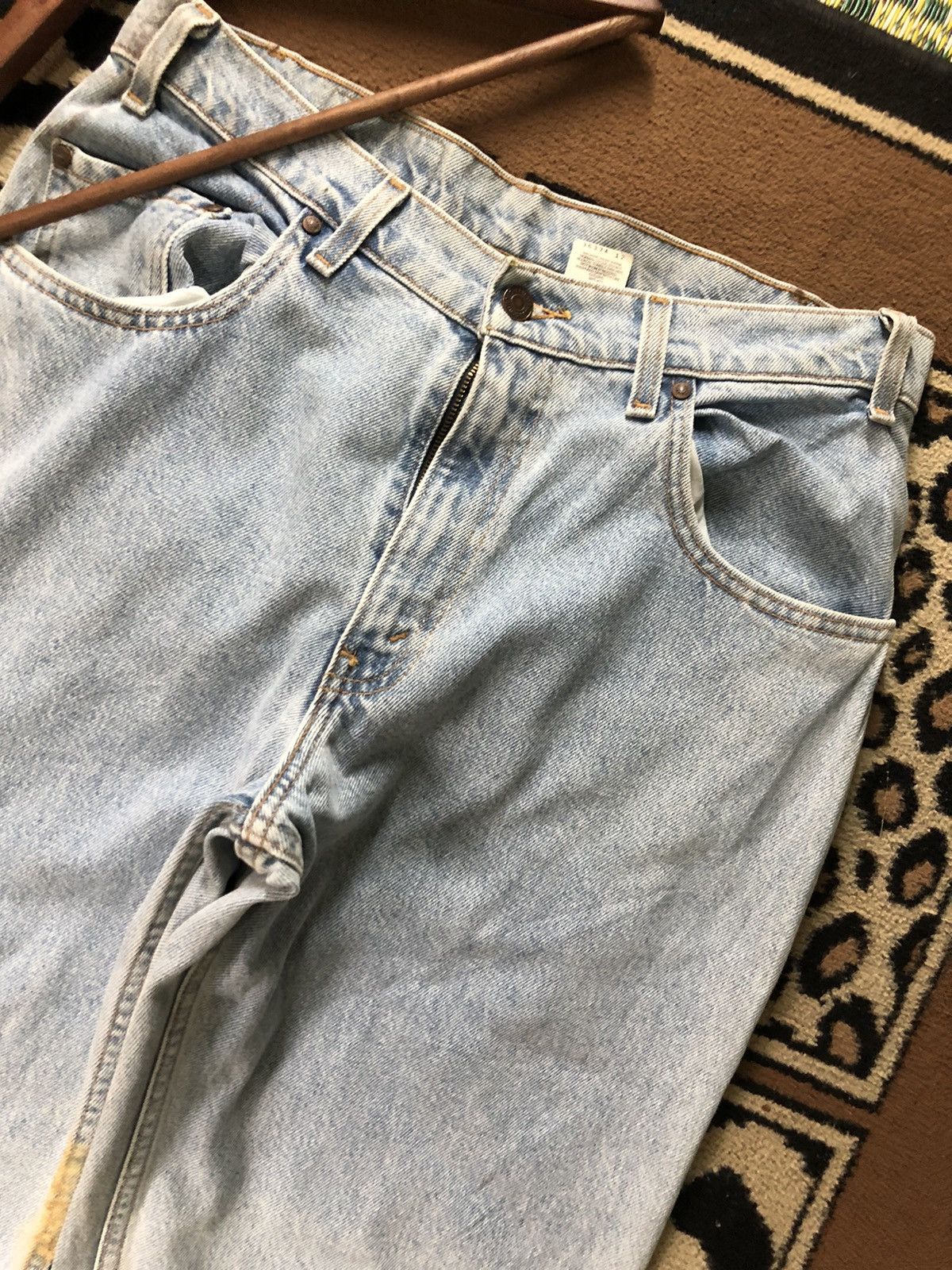 Levi's × Vintage VINTAGE 90s LEVIS BROWN TAB BLUE WASH DENIM Size US 33 - 3 Thumbnail