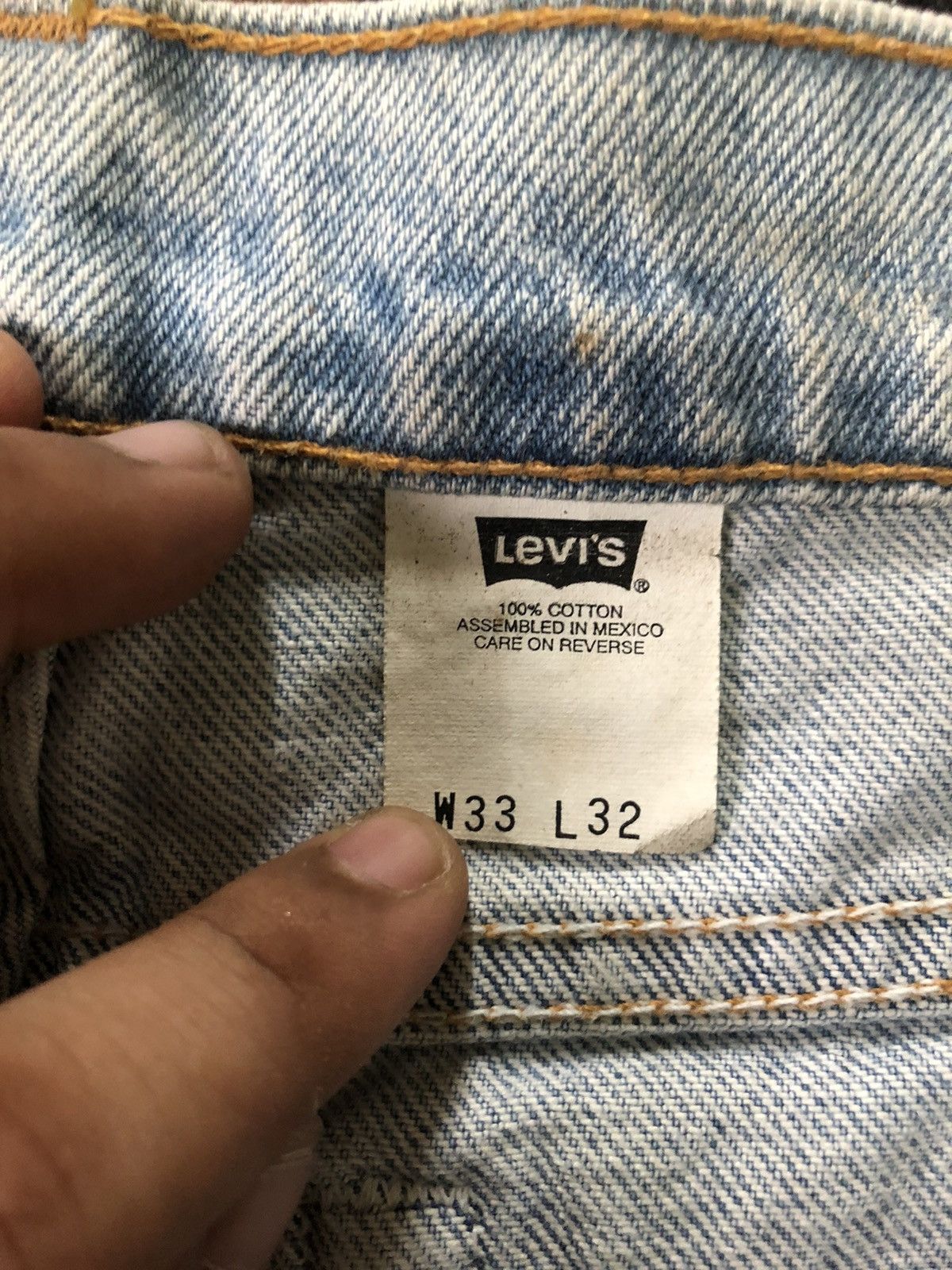 Levi's × Vintage VINTAGE 90s LEVIS BROWN TAB BLUE WASH DENIM Size US 33 - 6 Thumbnail