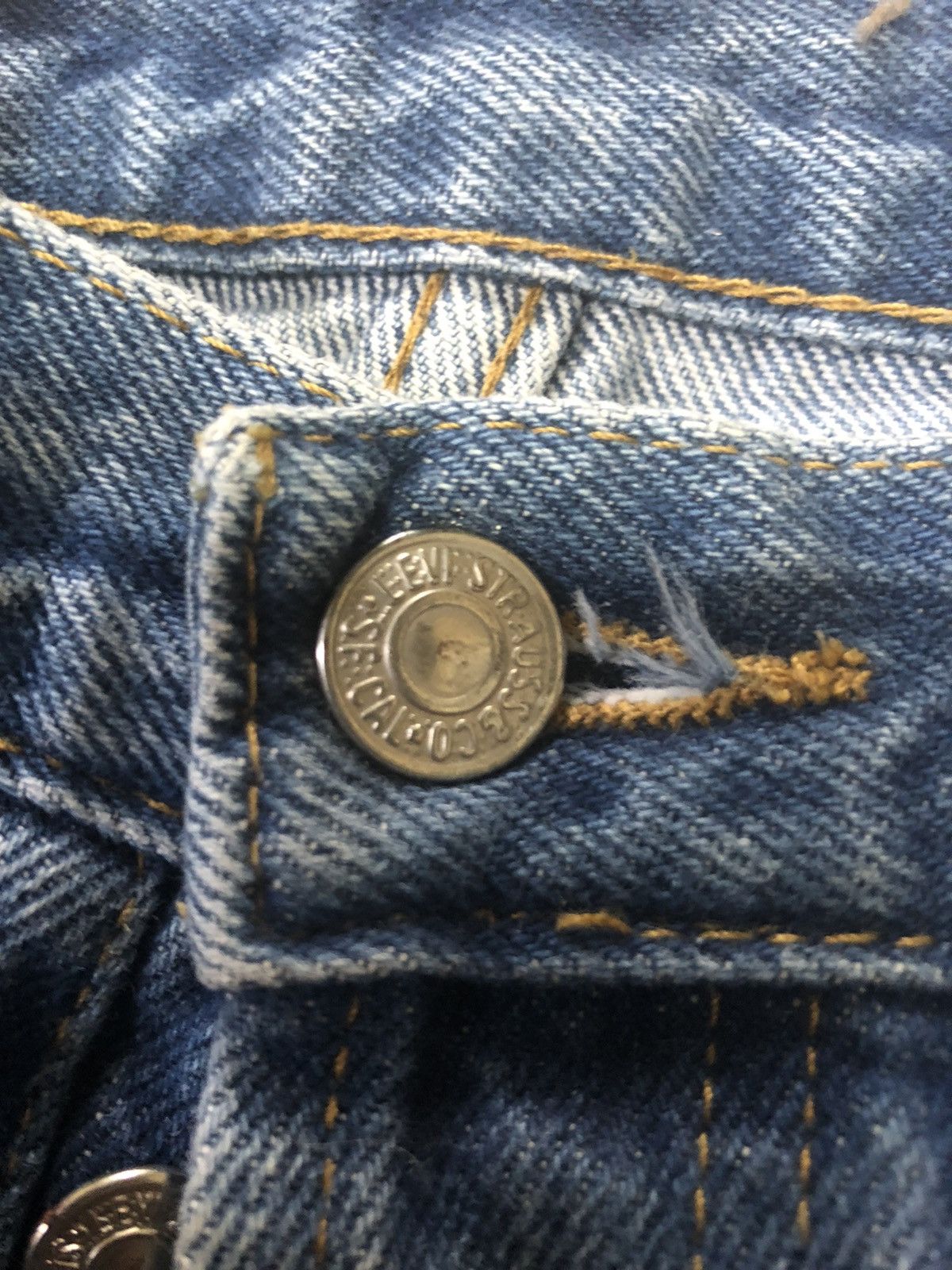 Levi's × Vintage VINTAGE 90s LEVIS 501 QUARTER SHORT BLUE WASH DENIM USA Size US 34 / EU 50 - 4 Thumbnail