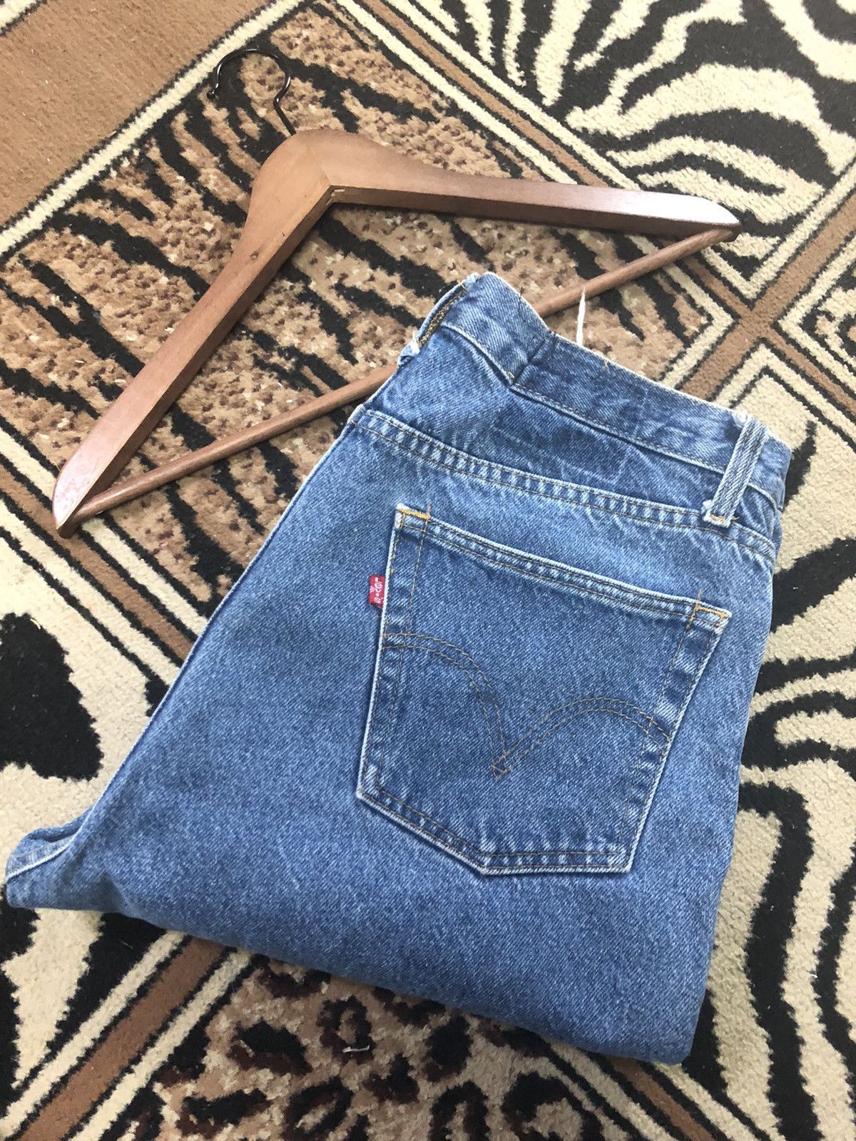 Levi's × Vintage VINTAGE 90s LEVIS 501 QUARTER SHORT BLUE WASH DENIM USA Size US 34 / EU 50 - 1 Thumbnail