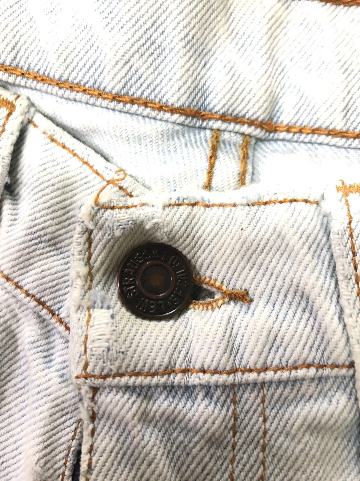 Levi's Vintage Clothing × Vintage VINTAGE 80s LEVIS 515-0217 LIGHT BLUE WASH DISTRESSED DENIM Size US 30 / EU 46 - 4 Thumbnail