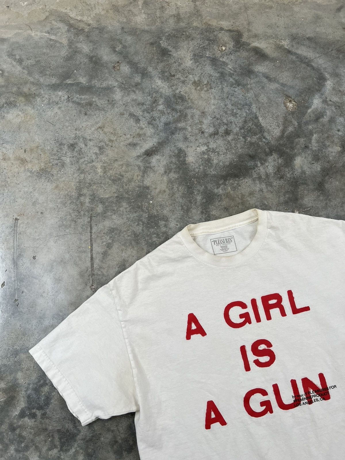 Pleasures Pleasures " A Girl Is A Gun " White + Red Tee Sz. XL Size US XL / EU 56 / 4 - 2 Thumbnail