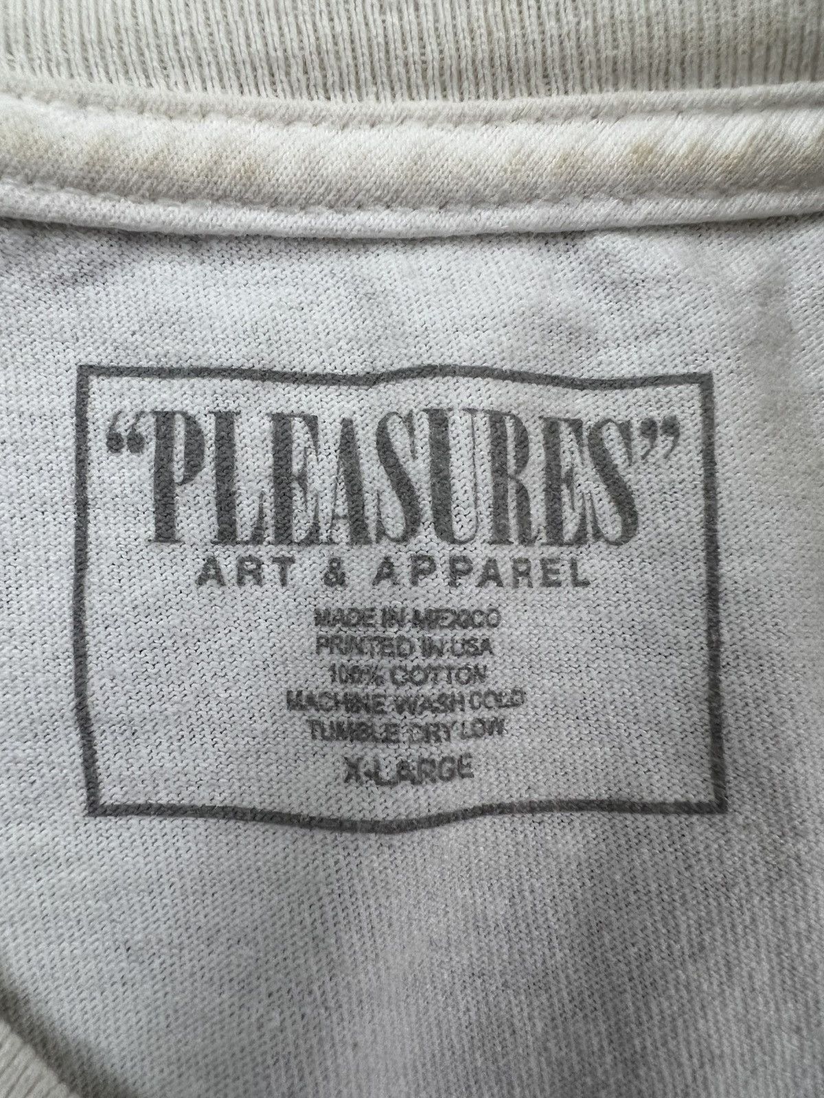 Pleasures Pleasures " A Girl Is A Gun " White + Red Tee Sz. XL Size US XL / EU 56 / 4 - 5 Thumbnail