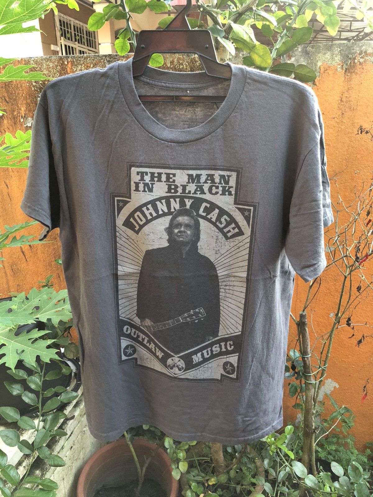 Band Tees × Zion Rootswear Johnny Cash tees by Zion size L Size US L / EU 52-54 / 3 - 1 Thumbnail