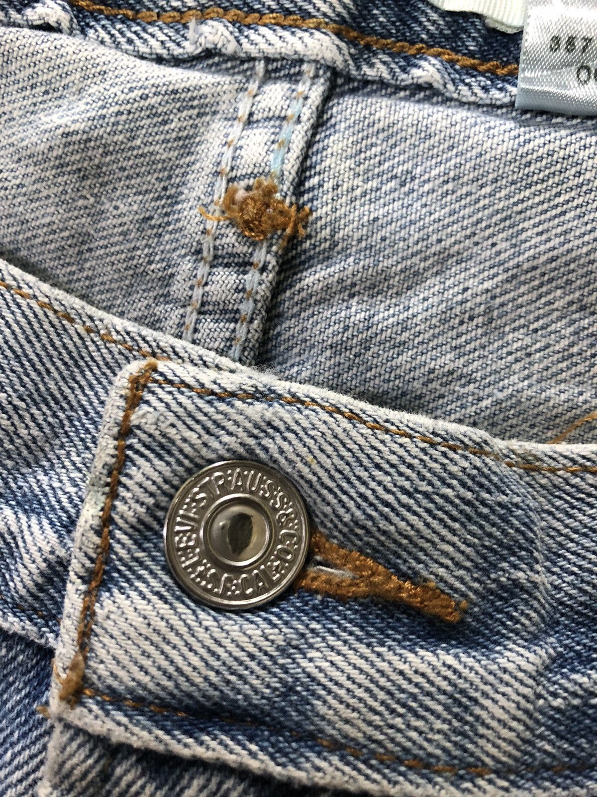 Levi's Vintage Clothing × Vintage VINTAGE LEVIS 505 REGULAR FIT LIGHT BLUE WASH DENIM Size US 33 - 4 Thumbnail